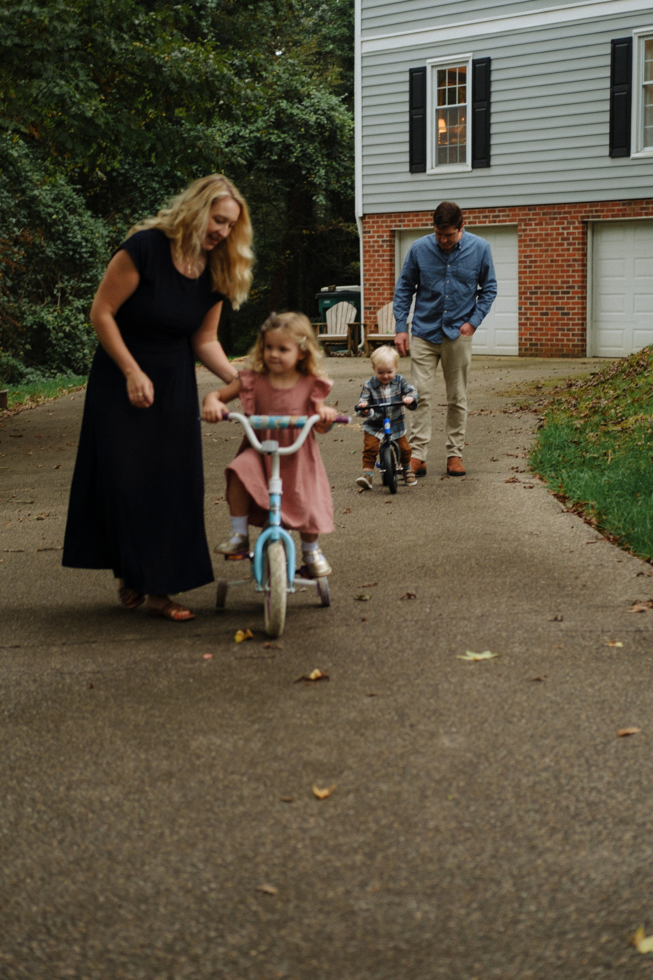 Family Photography Portfolio | Artistic & Documentary Family Sessions in Richmond, VA. Family Photographer Anna Dobrovolskaia | Richmond, VA