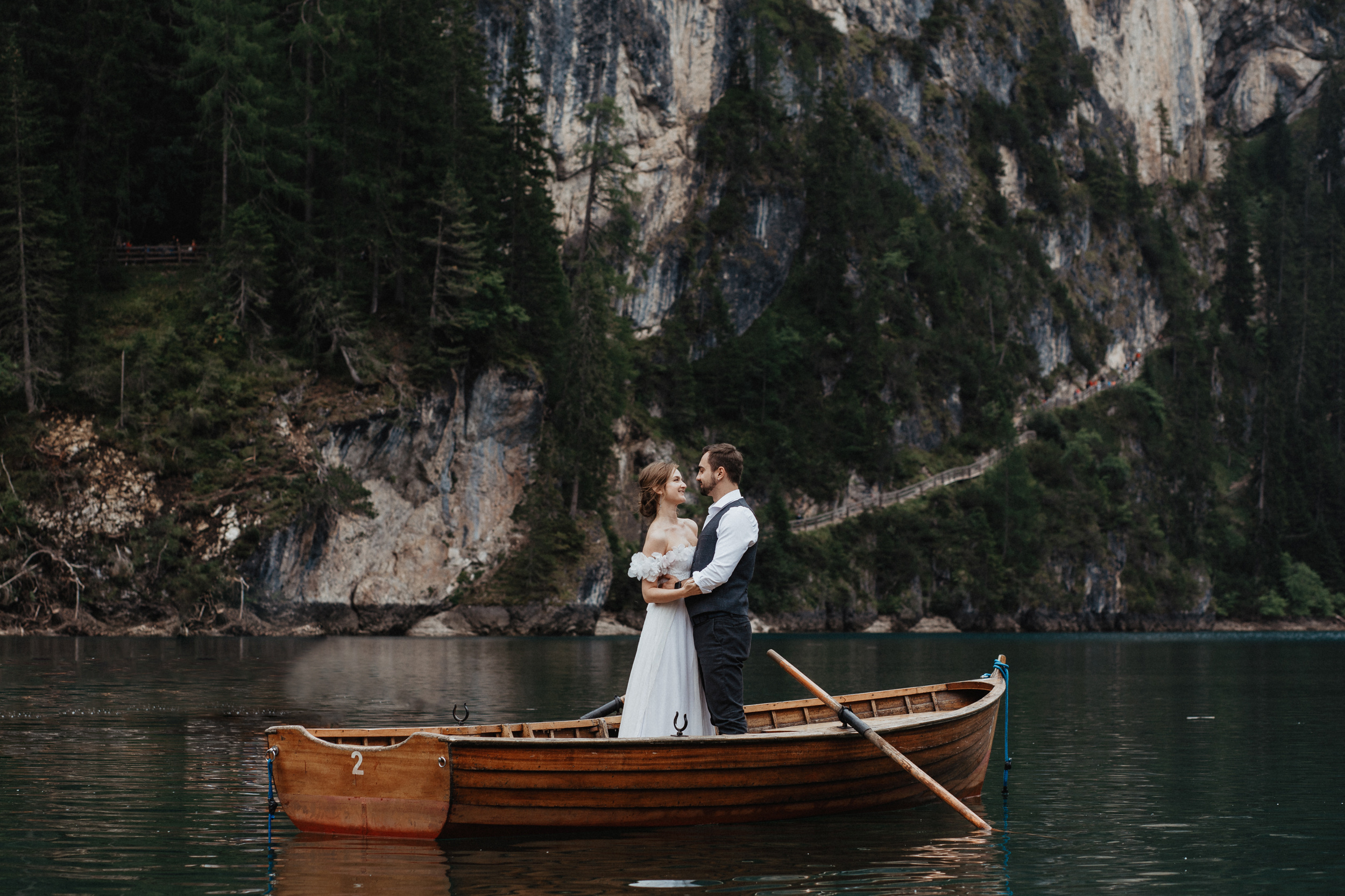 Lago do Brayes elopement wedding