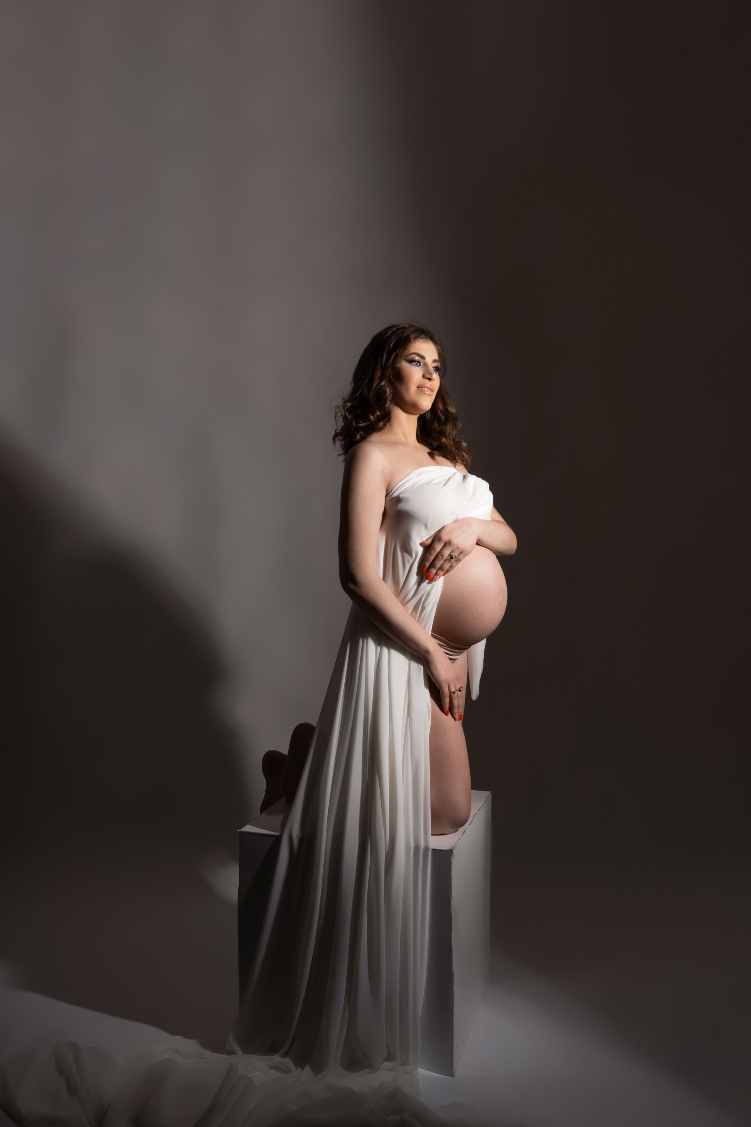 Photographe grossesse Paris, Pregnancy photographer Paris. Photographer in Paris