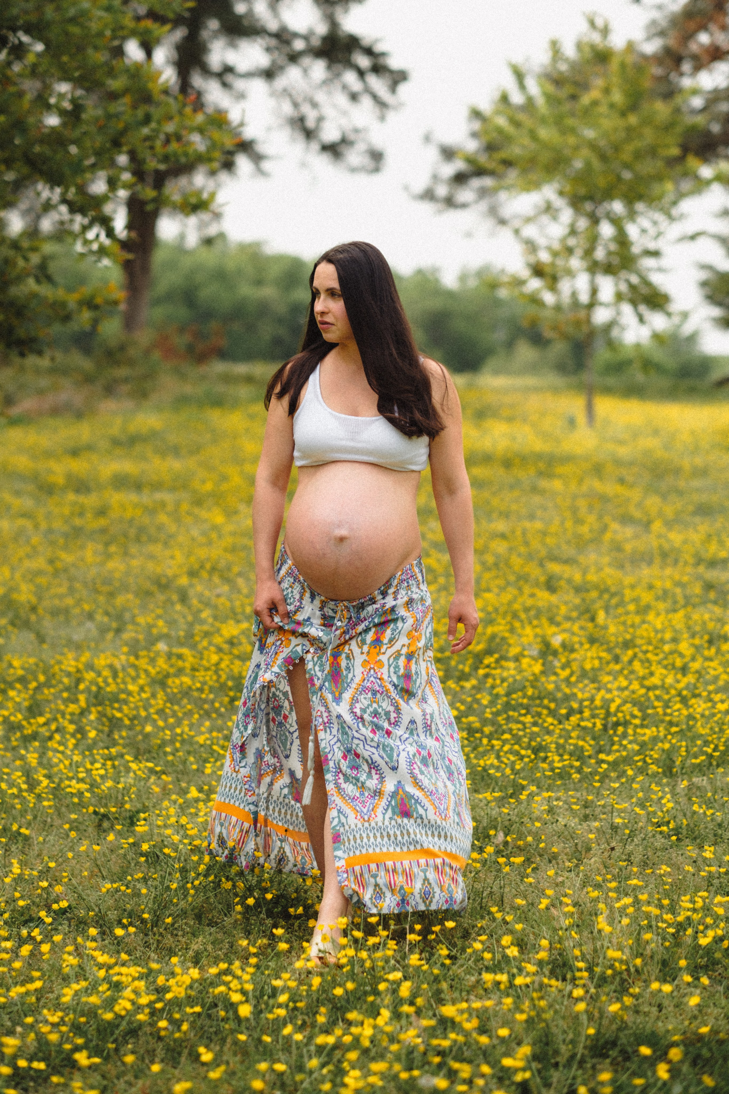 Spring Maternity Session at Bryan Park in Richmond, VA. Family Photographer Anna Dobrovolskaia | Richmond, VA