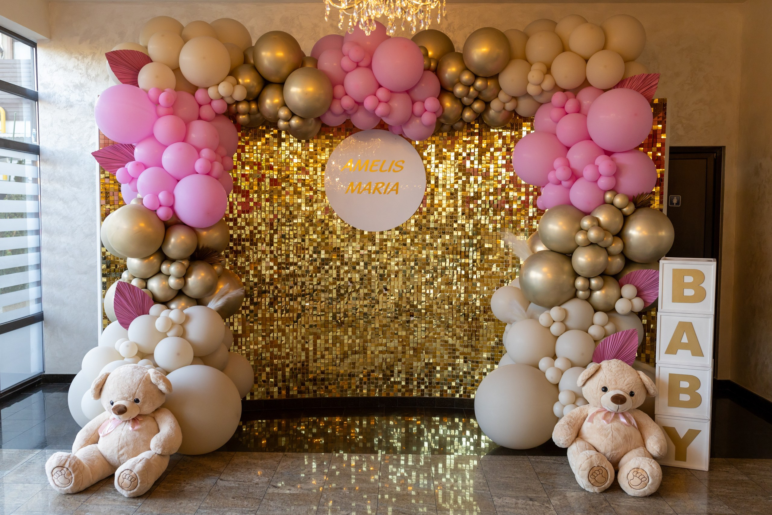 “Bebeluș botezat în biserică, ținut în brațe de nași” • “Detaliu cu lumânarea de botez decorată cu flori albe” • “Părinți emoționați alături de copilul lor la ceremonia de botez” • “Masa festivă de botez cu decor tematic și tort personalizat” • “Momentul în care preotul toarnă apă sfințită pe fruntea bebelușului” “Bebeluș în rochie albă de botez, zâmbind în brațele mamei” • “Detaliu cu cruciulița de botez așezată pe o pernă de satin” • “Părinți și nași aprinzând lumânările în timpul ceremoniei de botez” • “Tort de botez decorat cu figurine tematice și numele copilului” • “Copil botezat dormind liniștit în pătuțul decorat festiv” • “Momentul în care preotul binecuvântează copilul în fața altarului” • “Invitați adunându-se în jurul mesei festive la petrecerea de botez” • “Bebeluș ținând în mână o jucărie personalizată primită la botez” • “Familie fericită pozând împreună după ceremonia de botez” • “Decor tematic cu baloane și flori la locația petrecerii de botez” fotograf Botoșani fotograf evenimente fotograf botez Alin Chirila fotograf alinofotostudio,- Preotul ținându-l pe micuțul Mathias Gabriel la botez, în biserica Înălțarea Domnului, Copălău - Detalii de la botezul lui Mathias – lumânare, trusou și icoană - Familia lui Mathias Gabriel alături de micuț, în ziua botezului - Portret emoționant cu mama și bebelușul în brațe, în biserică,fotograf profesionist evenimente Botoșani, Iași, Suceava, Fălticeni, Bacău, Pașcani, Roman - AlinoFotoStudio by Alin Chirilă - servicii foto nuntă, botez, cununie, ședințe foto creative, albume personalizate, fotografii emoționante și calitative pentru cele mai importante momente din viață,fotograf nuntă Botoșani Alin Chirilă, ședință foto botez Iași - AlinoFotoStudio, servicii fotograf profesionist evenimente Suceava, fotograf cununie civilă Fălticeni - Alin Chirilă, album foto nuntă personalizat Bacău.“Bebeluș botezat în biserică, ținut în brațe de nași” • “Detaliu cu lumânarea de botez decorată cu flori albe” • “Părinți emoționați alături de copilul lor la ceremonia de botez” • “Masa festivă de botez cu decor tematic și tort personalizat” • “Momentul în care preotul toarnă apă sfințită pe fruntea bebelușului” “Bebeluș în rochie albă de botez, zâmbind în brațele mamei” • “Detaliu cu cruciulița de botez așezată pe o pernă de satin” • “Părinți și nași aprinzând lumânările în timpul ceremoniei de botez” • “Tort de botez decorat cu figurine tematice și numele copilului” • “Copil botezat dormind liniștit în pătuțul decorat festiv” • “Momentul în care preotul binecuvântează copilul în fața altarului” • “Invitați adunându-se în jurul mesei festive la petrecerea de botez” • “Bebeluș ținând în mână o jucărie personalizată primită la botez” • “Familie fericită pozând împreună după ceremonia de botez” • “Decor tematic cu baloane și flori la locația petrecerii de botez” fotograf Botoșani fotograf evenimente fotograf botez Alin Chirila fotograf alinofotostudio.fotograf botez Amelis Maria, fotografie botez Botoșani, fotograf Alin Chirilă, amintiri botez, fotografii botez, botez Amelis Maria, fotograf copii, fotografie botez în Botoșani,