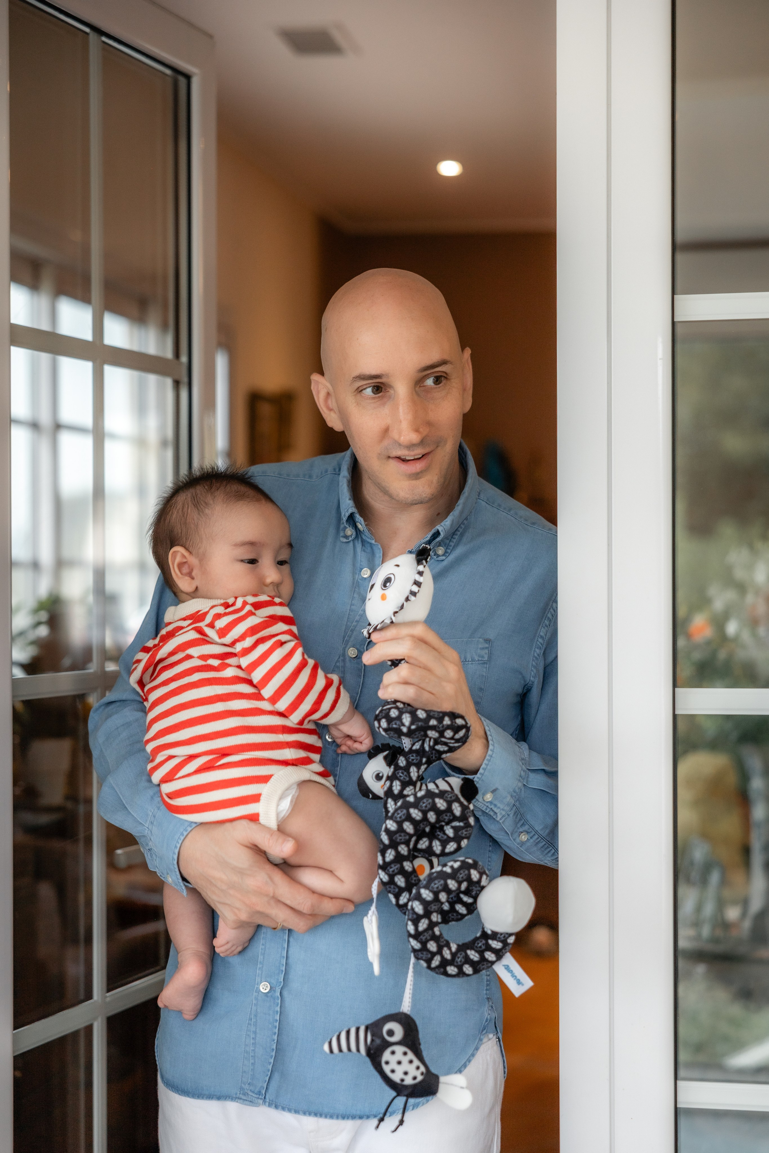 From bump to baby: why at-home family photoshoots in Toulouse are worth It. Евгения Смирнова — фотограф в Тулузе и юго-западной Франции