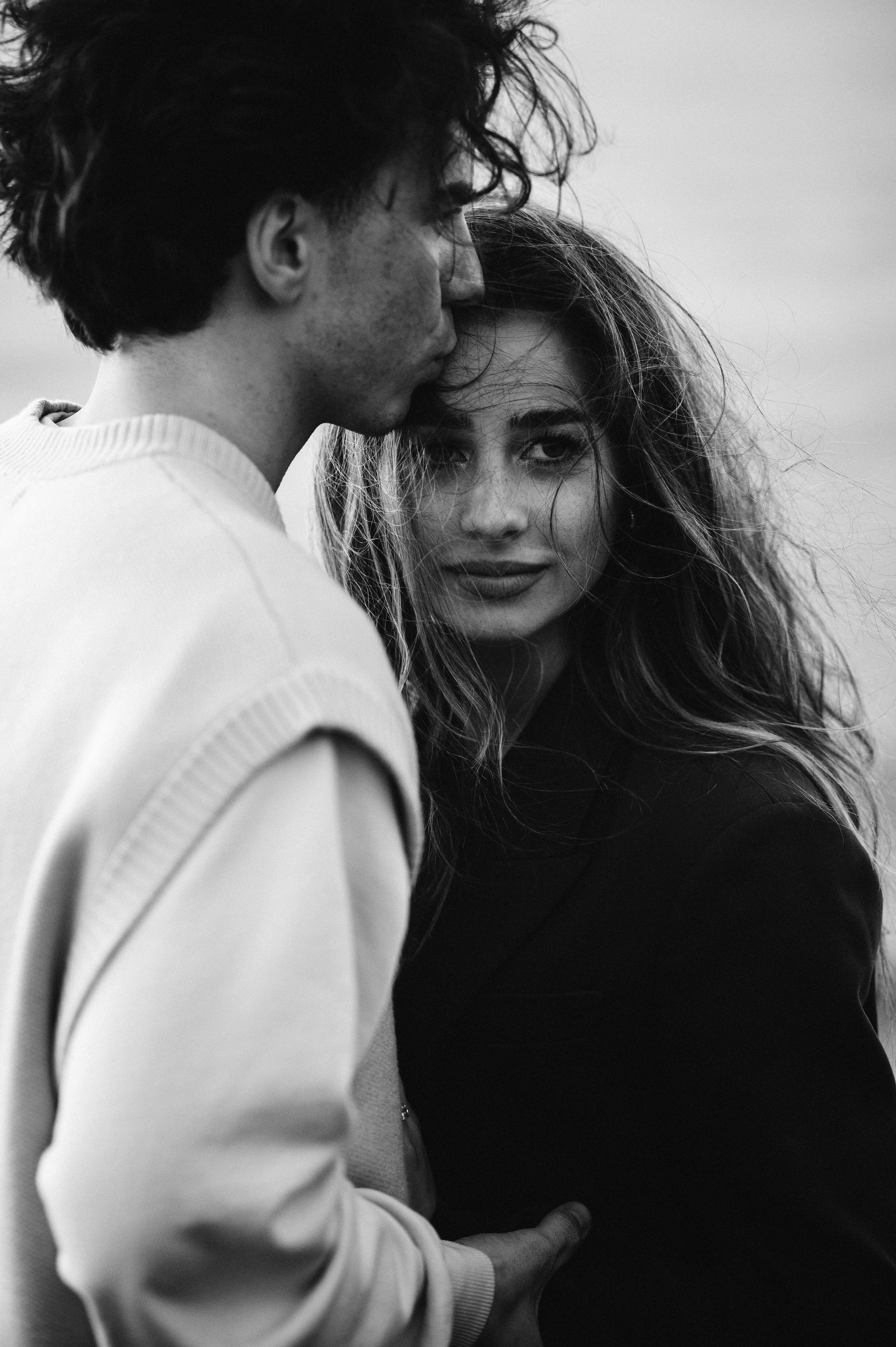 Praia da Ursa – ședință foto de cuplu într-un loc magic din Portugalia. Valentin Melen - fotograf de nunta 🤍