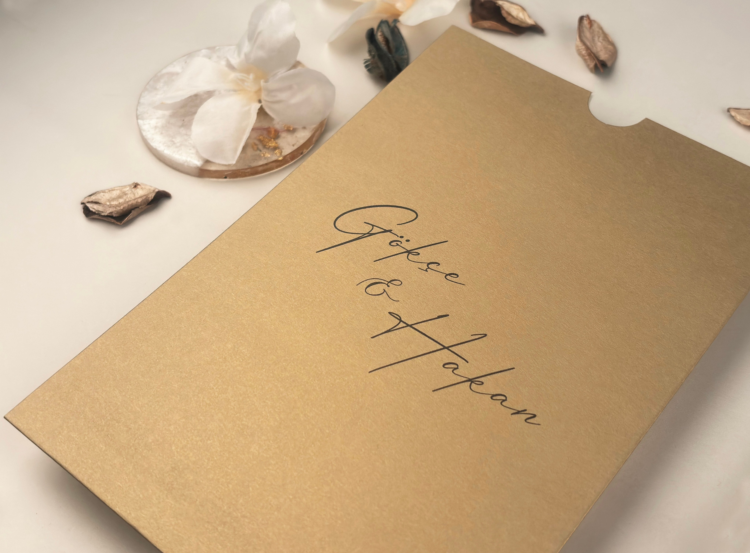 Invitații Elegante și Refined: Catalogul Ellite | Nunta, Petreceri, Evenimente Corporate.- invitații nuntă - modele invitații nuntă - invitații nuntă 2025 - invitații de nuntă elegante - invitații de nuntă personalizate - invitații nuntă online - invitații nuntă handmade - catalog invitații nuntă - invitații originale nuntă - invitații de nuntă moderne - invitații nuntă vintage - invitații nuntă rustice - invitații nuntă clasice - design invitații nuntă - invitații de nuntă cu tematică.- invitații nuntă florale - invitații nuntă boho - invitații nuntă aurii - invitații nuntă minimaliste - invitații nuntă cu sigiliu - invitații nuntă cu acuarelă - invitații nuntă cu fotografie - invitații nuntă cu inițiale - invitații nuntă elegante alb-negru - invitații nuntă cu hârtie texturată - invitații nuntă cu decupaj laser - invitații nuntă cu flori uscate. - print invitații nuntă - invitații nuntă personalizate cu numele mirilor - invitații nuntă cu plic inclus - invitații nuntă cu cartolină dublă - invitații nuntă calitate premium - invitații nuntă ieftine - invitații nuntă rapide.- invitații nuntă România - invitații nuntă București / Botoșani . Iași suceava- invitații nuntă cu livrare în țară - invitații nuntă online România.- „Invitație de nuntă elegantă cu design floral și plic crem” - „Model de invitație de nuntă vintage cu sigiliu de ceară” - „Set complet invitații de nuntă personalizate cu inițialele mirilor” - „Invitație de nuntă modernă cu design minimalist și text negru pe fundal alb” - „Invitație de nuntă rustică pe hârtie kraft cu șnur de iută” - „Invitație de nuntă cu decupaj laser și detalii aurii” - „Invitație de nuntă în stil boho cu imprimeu floral colorat” - „Invitație romantică de nuntă cu flori uscate și panglică din satin” - „Invitație de nuntă clasică cu monogramă și font caligrafic” - „Invitație de nuntă în stil glamour cu folie aurie și text embosat”- „Model de invitație de nuntă 2025 cu design elegant și font modern” - „Cele mai noi invitații de nuntă 2025 – stil floral, sofisticat”