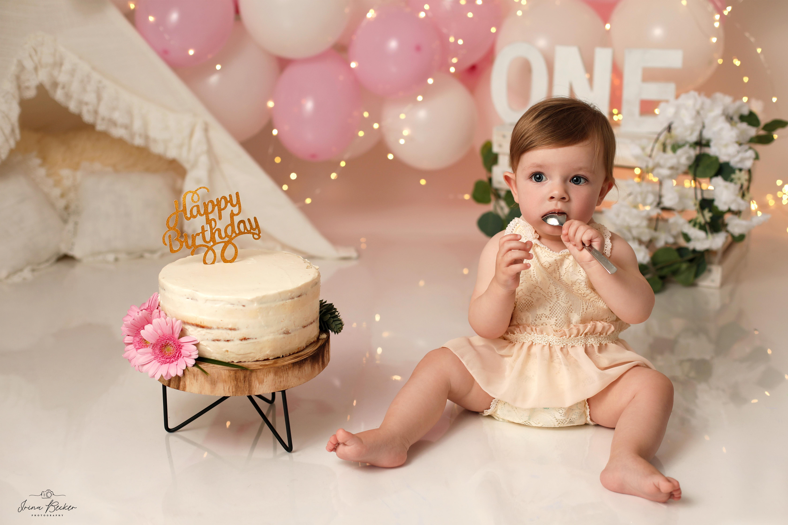 cake-smash ulm, cake-smash stuttgart, cake-smash metzingen, cake-smash, neu-ulm, cake-smash göppingen, erste torte, erste geburtstag, baby shooting, babyfotografie ulm, geburtstags torte, 1 jähr shooting, erste torte ulm, erste torte stuttgart, erste torte metzingen, erste torte neu-ulm, babyfotografie neu-ulm, babyfotografie stuttgart, babyfotografie reutlingen, babyfotografie memmingen, babyfotografie günzburg, babyfotografie ravensburg, babyfotografie bodensee, babyfotografie tübingen, babyfotografie sigmaringen, Kindergeburstag ulm, Babyfotograf Ulm, Babyfotograf Ehingen, Babyfotograf Riedlingen, Babyfotograf Laupheim,Erste Geburtstag, Geburtstagskind