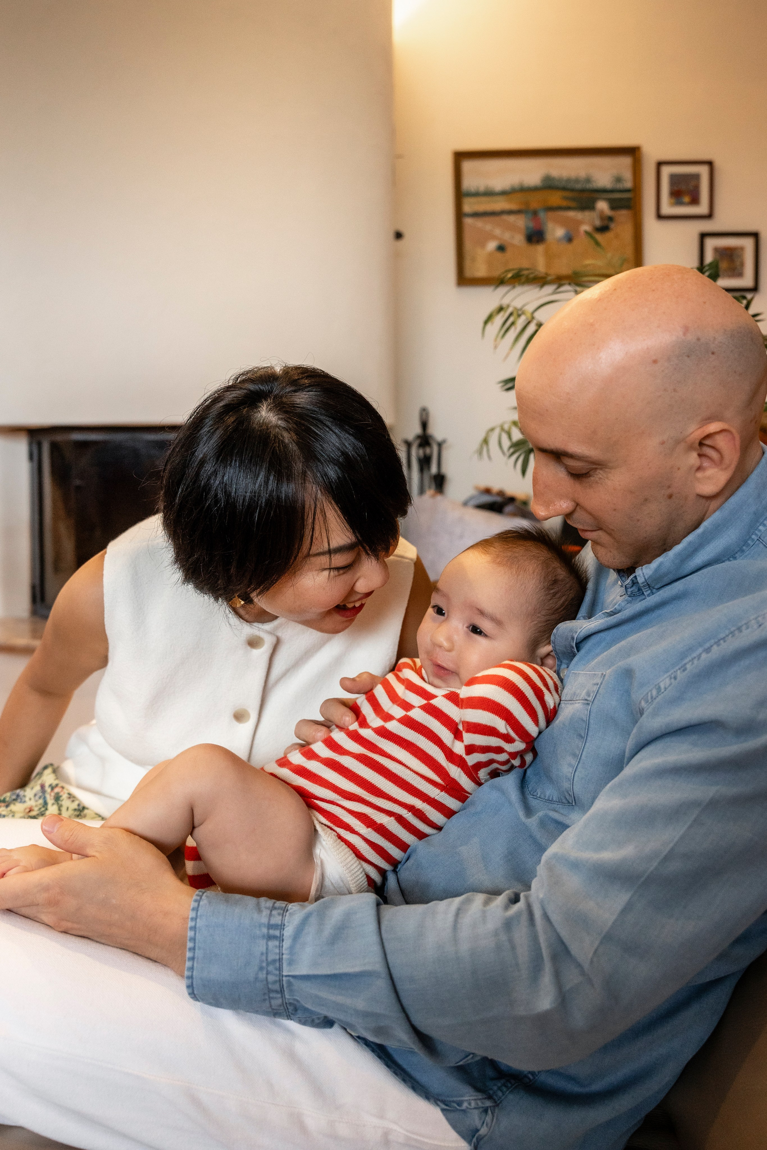 From bump to baby: why at-home family photoshoots in Toulouse are worth It. Евгения Смирнова — фотограф в Тулузе и юго-западной Франции