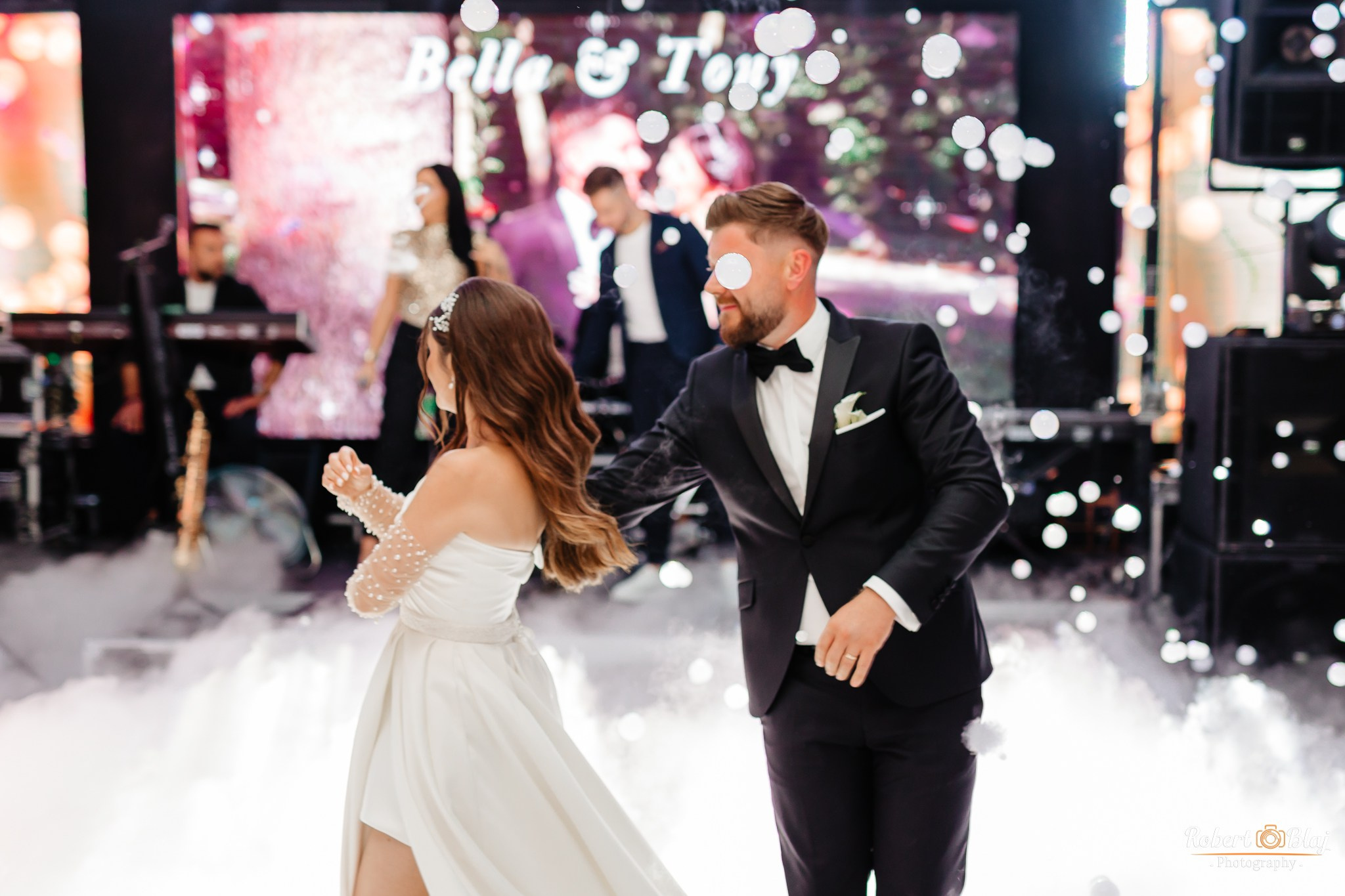 Bella & Tony. Robert Blaj - Fotograf Nuntă Iași