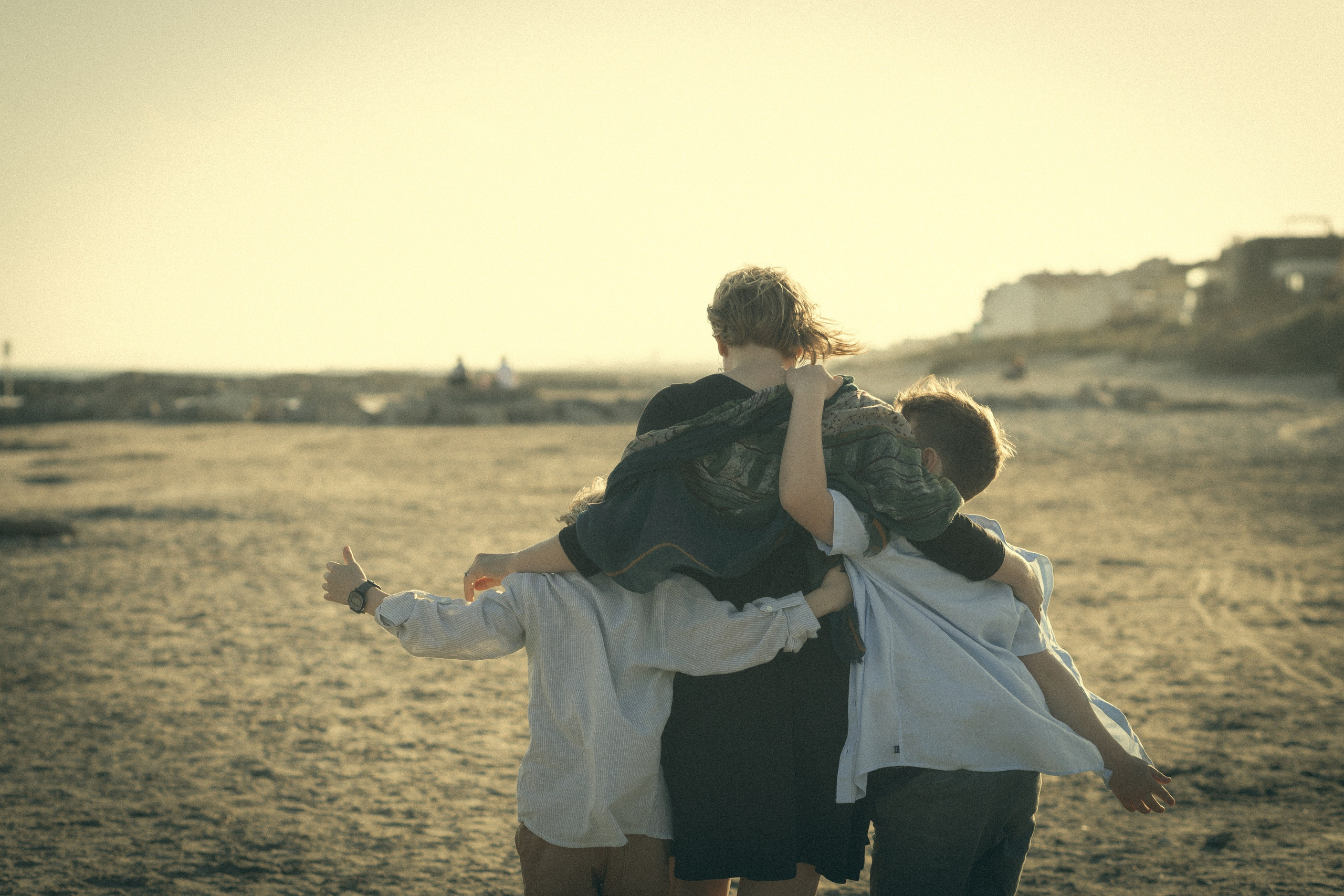 Histoires d’amour, séances photos de famille et de mariage en France