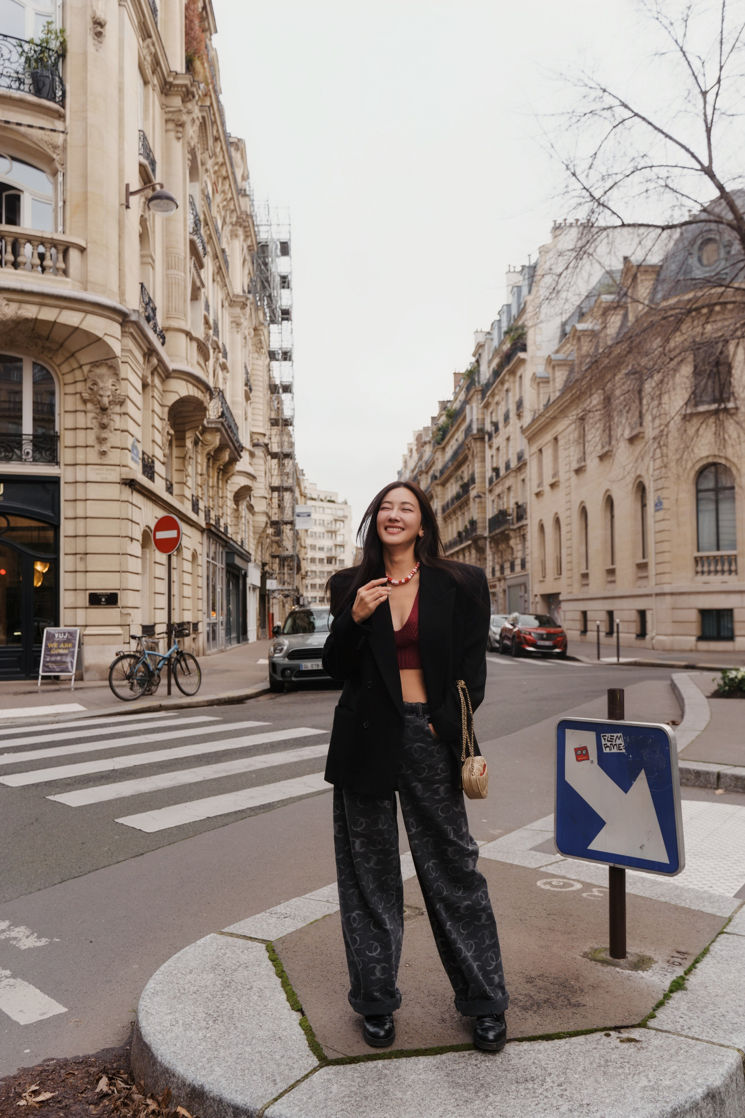 Content shooting. Photographer in Paris Yulia Shkadina | Couples, engagement, pre-wedding, individual photo-shoots in Paris at the best locations