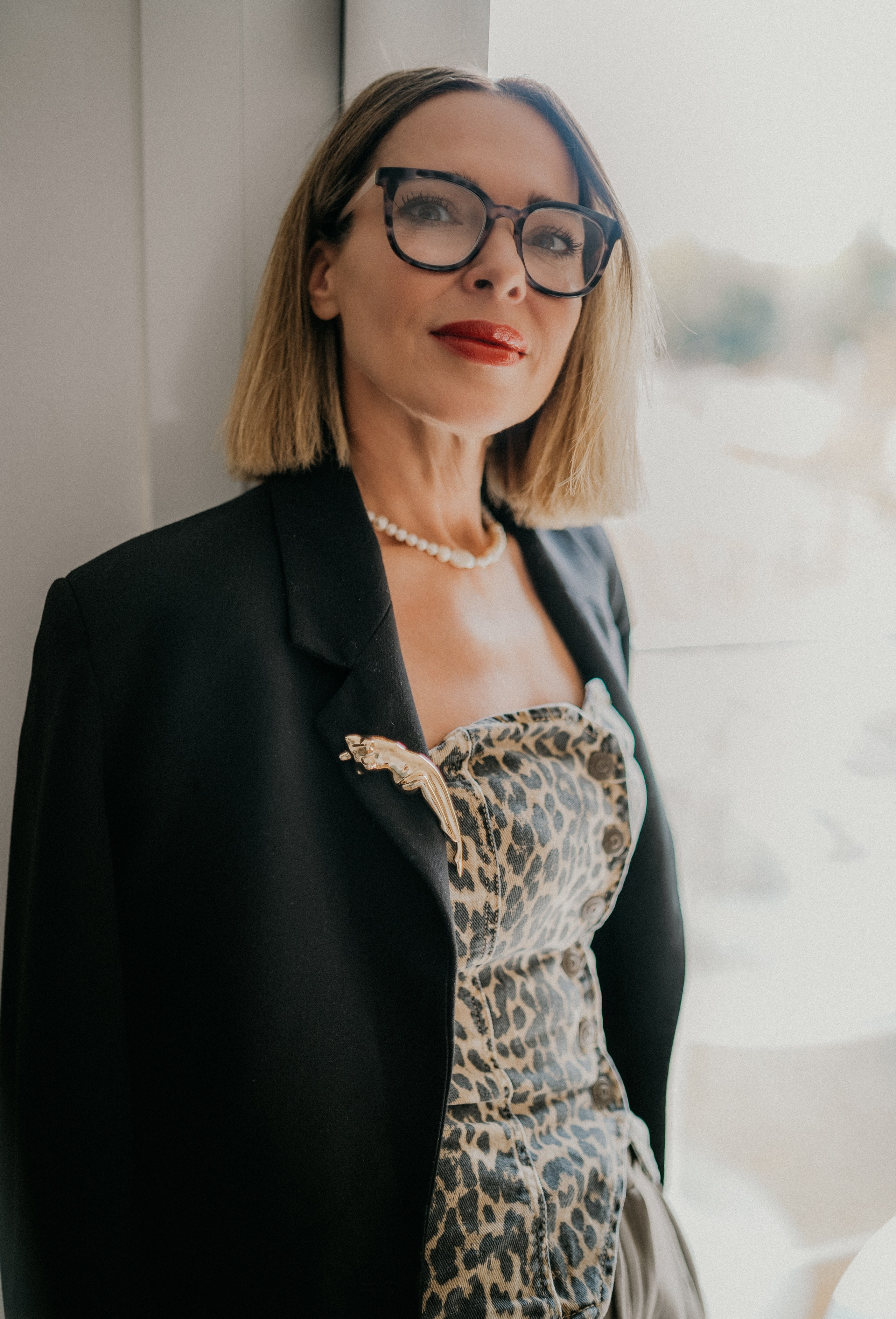 KIRA. Portrait photographer in Germany and all over Europe Mischa Blank