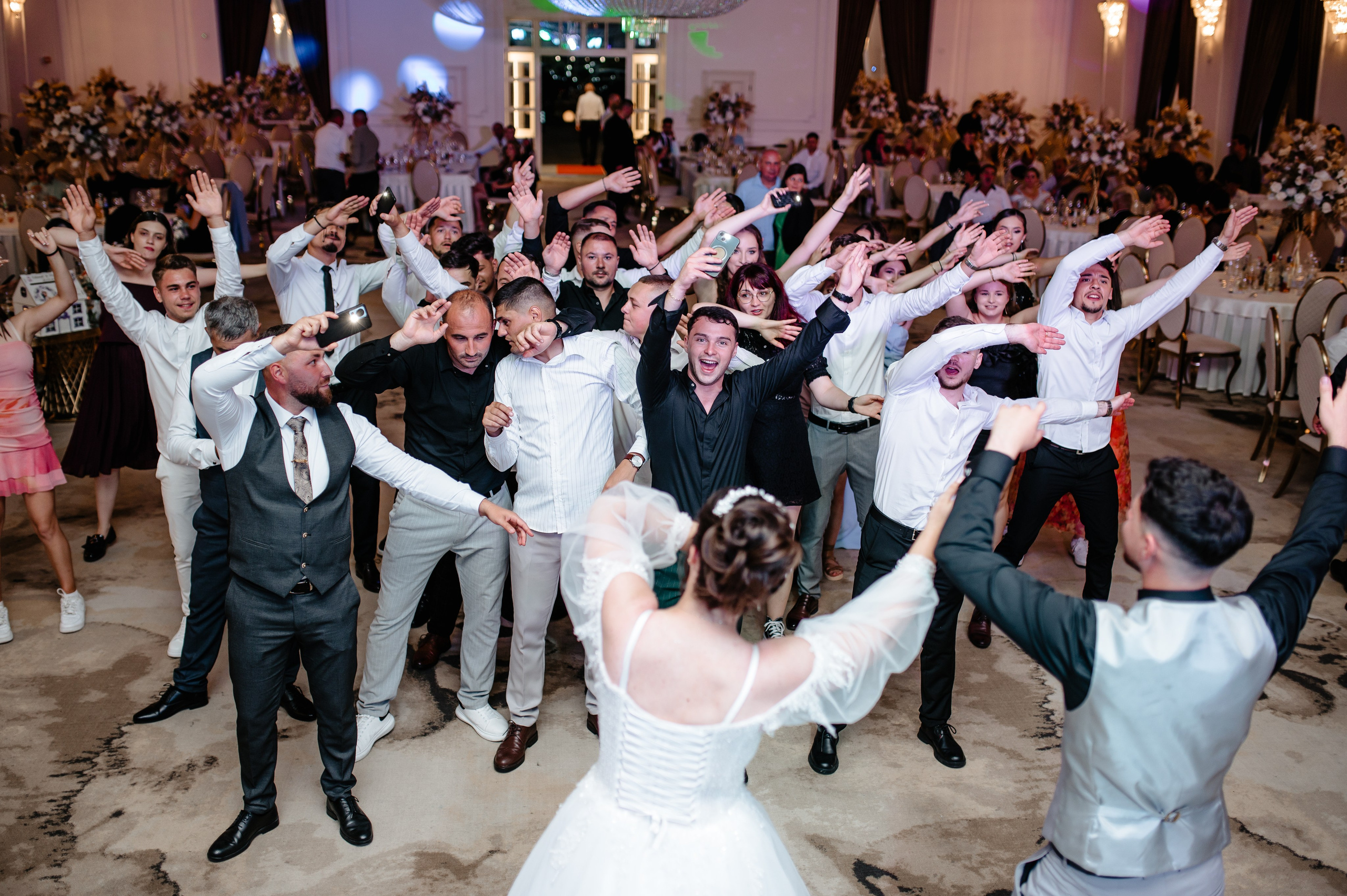 Georgiana & Eduard. Creativeiso.ro