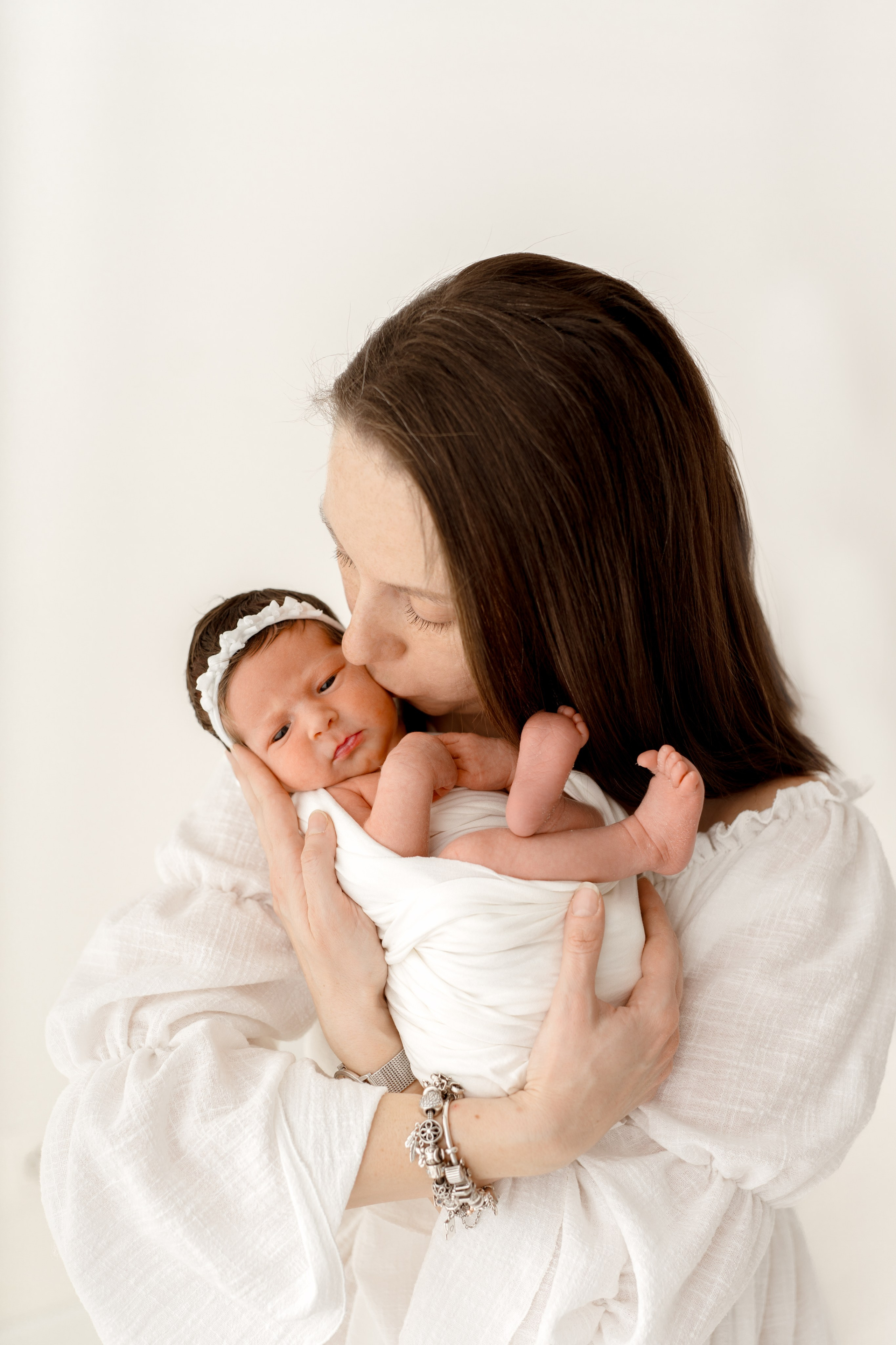 Sesja noworodkowa. Fotograf Łódź - sesja ciążowa, noworodkowa, dziecięca. Studio w Łodzi