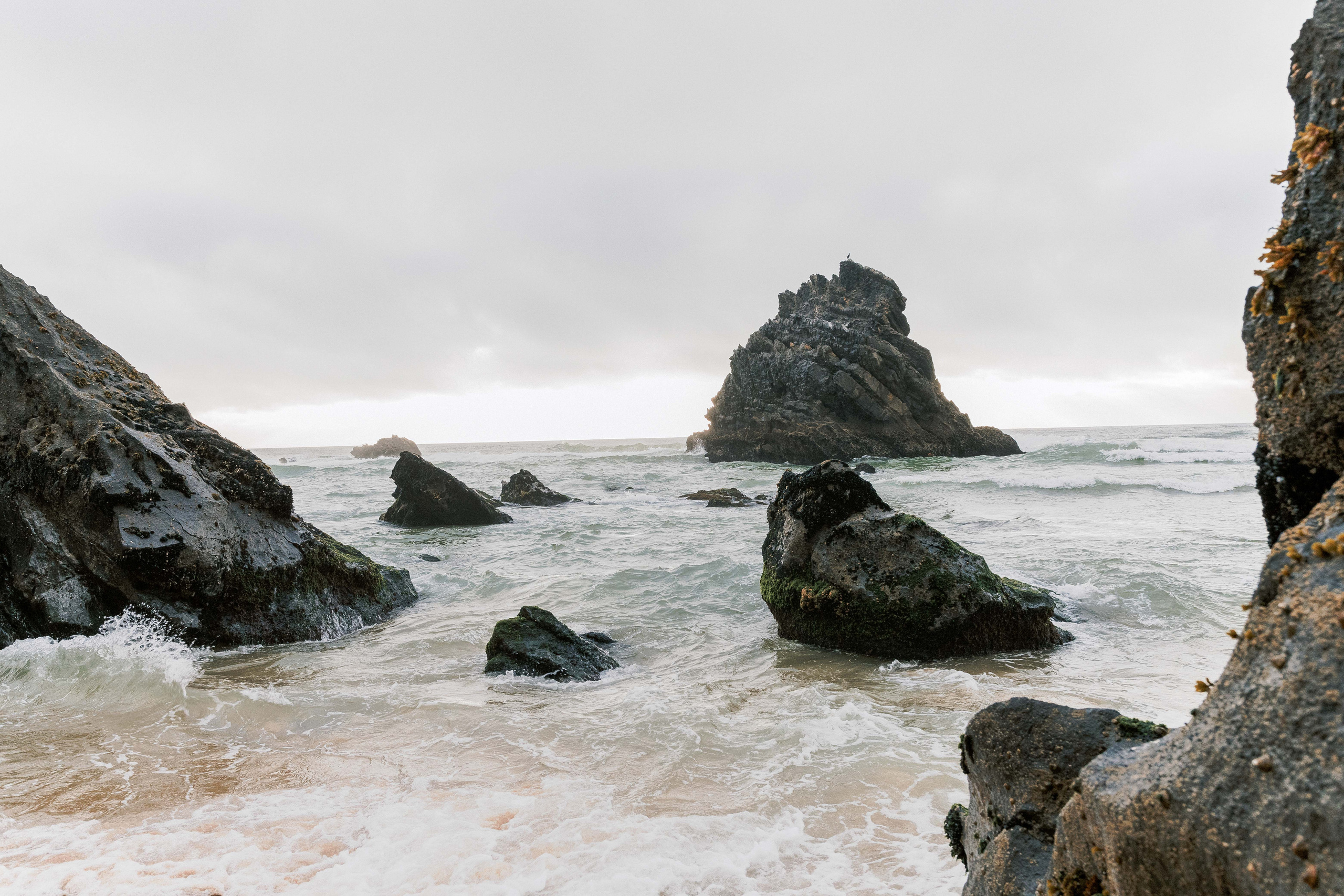 Sessão Maternidade em Praia da Adraga. Luxury Wedding Photography & Cinematic Films | Portugal & Destination Weddings | Ricardo & Mary Pictures