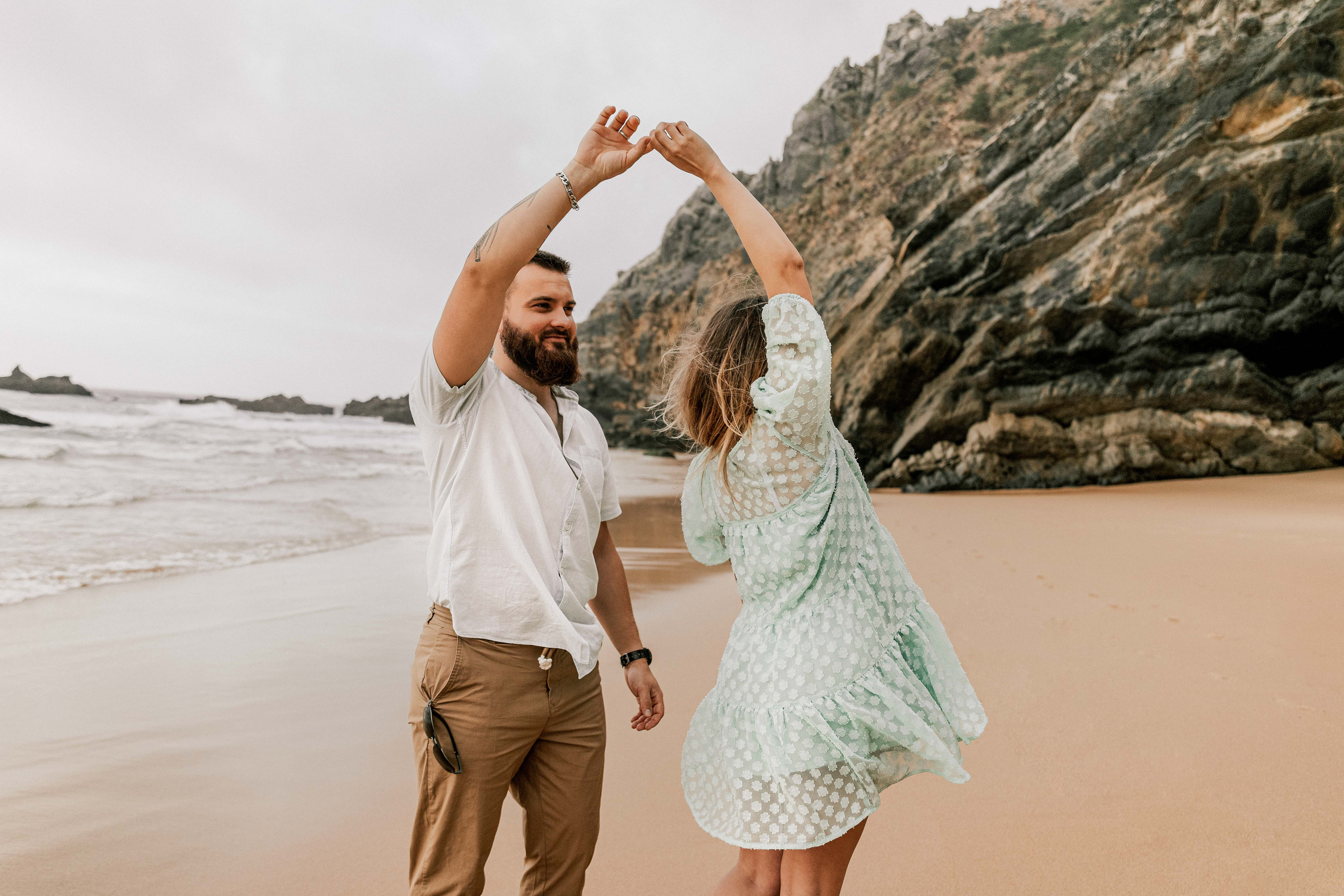 Sessão Maternidade em Praia da Adraga. Luxury Wedding Photography & Cinematic Films | Portugal & Destination Weddings | Ricardo & Mary Pictures