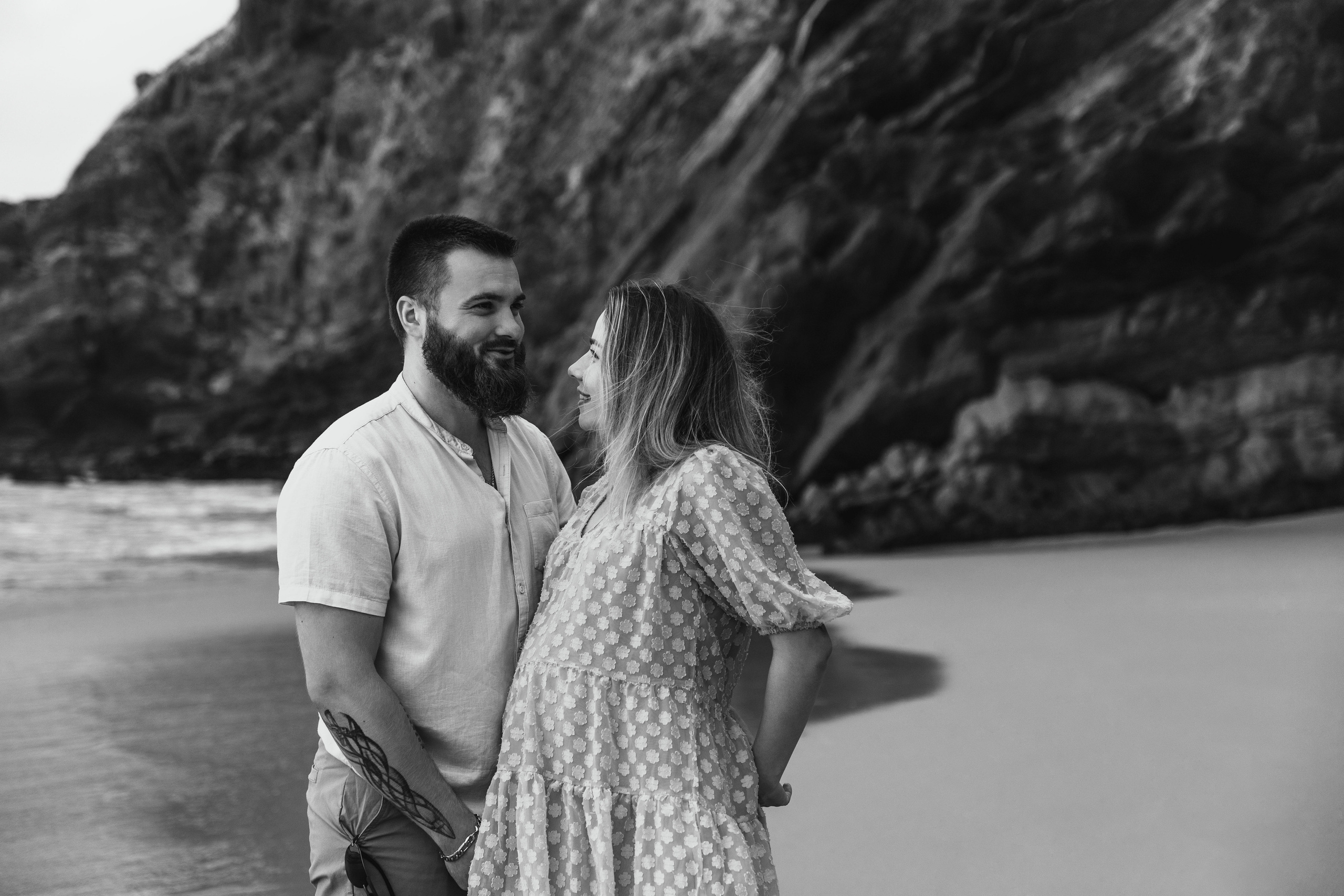 Sessão Maternidade em Praia da Adraga. Luxury Wedding Photography & Cinematic Films | Portugal & Destination Weddings | Ricardo & Mary Pictures