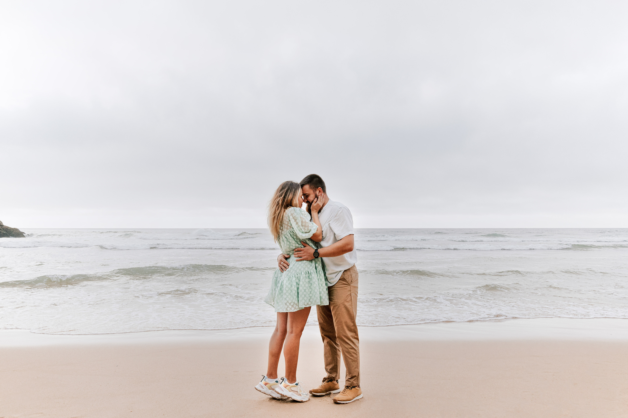 Sessão Maternidade em Praia da Adraga. Luxury Wedding Photography & Cinematic Films | Portugal & Destination Weddings | Ricardo & Mary Pictures