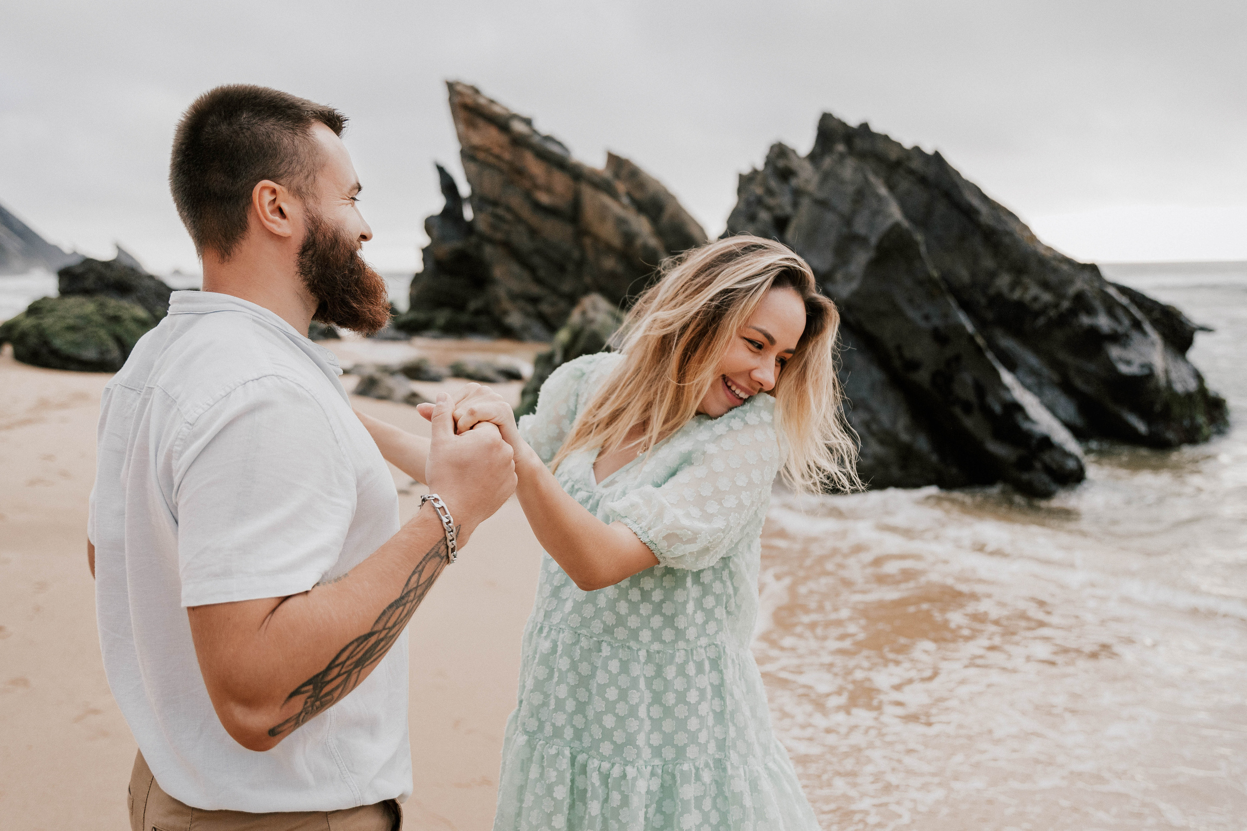Sessão Maternidade em Praia da Adraga. Luxury Wedding Photography & Cinematic Films | Portugal & Destination Weddings | Ricardo & Mary Pictures