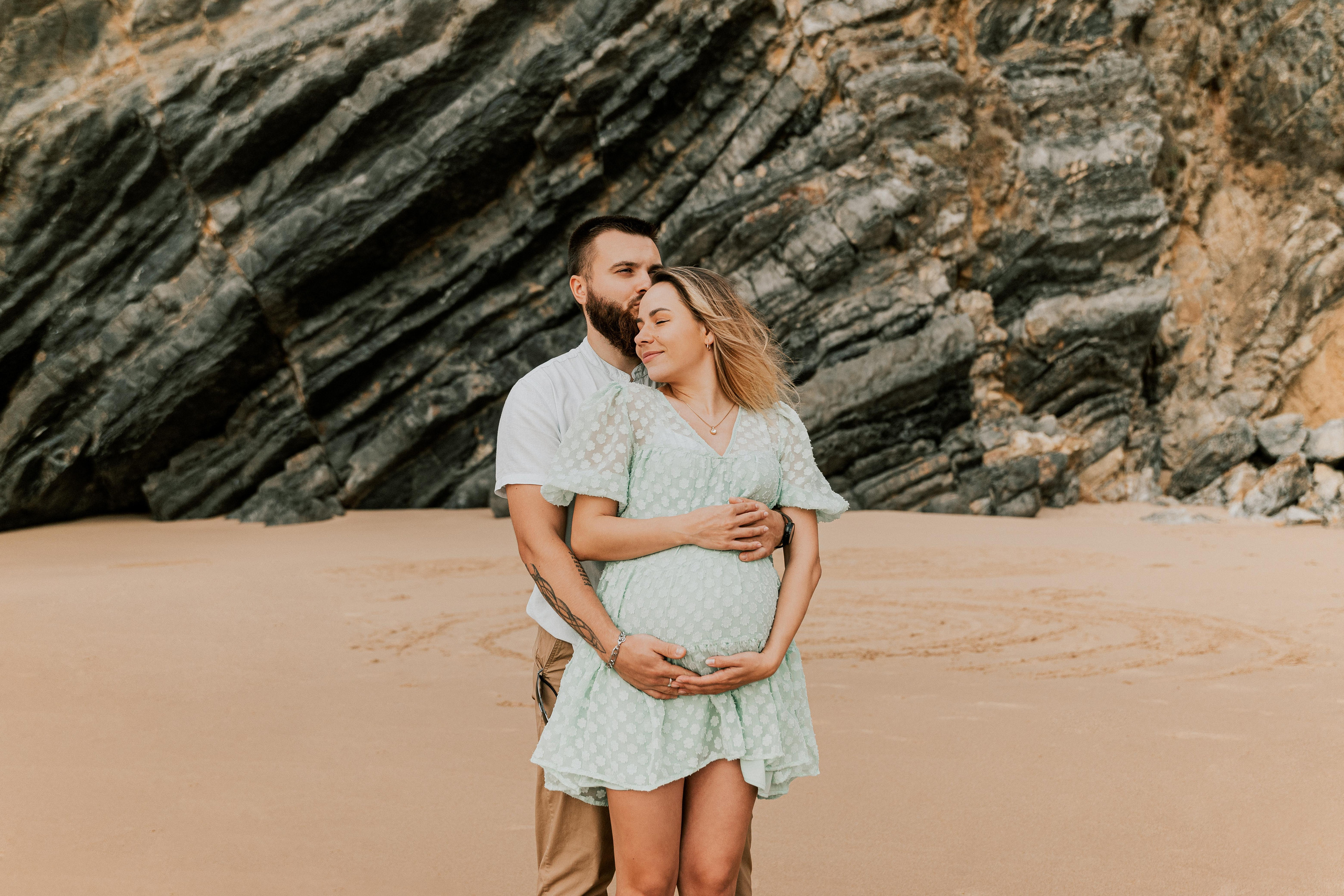 Sessão Maternidade em Praia da Adraga. Luxury Wedding Photography & Cinematic Films | Portugal & Destination Weddings | Ricardo & Mary Pictures