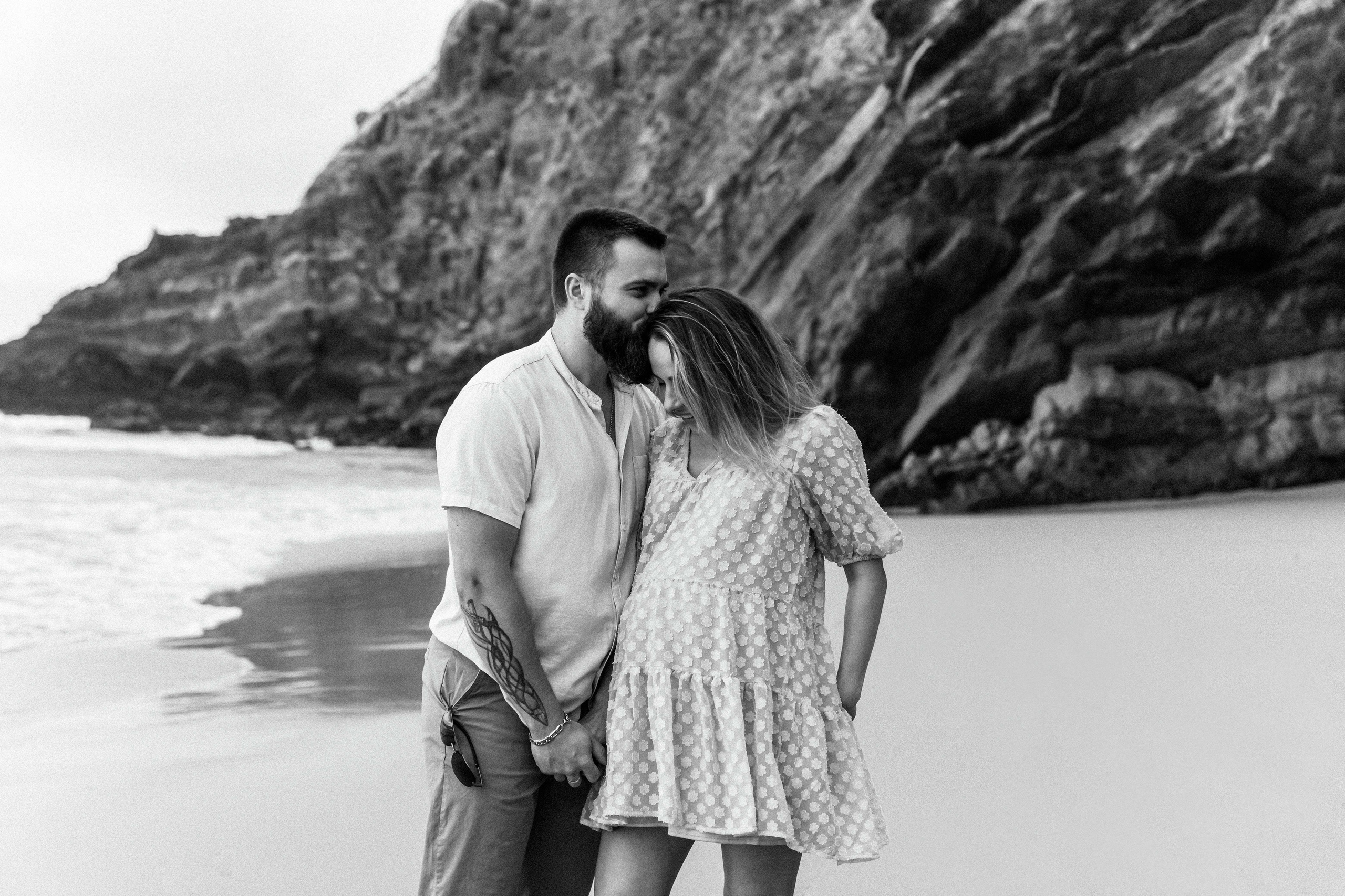 Sessão Maternidade em Praia da Adraga. Luxury Wedding Photography & Cinematic Films | Portugal & Destination Weddings | Ricardo & Mary Pictures