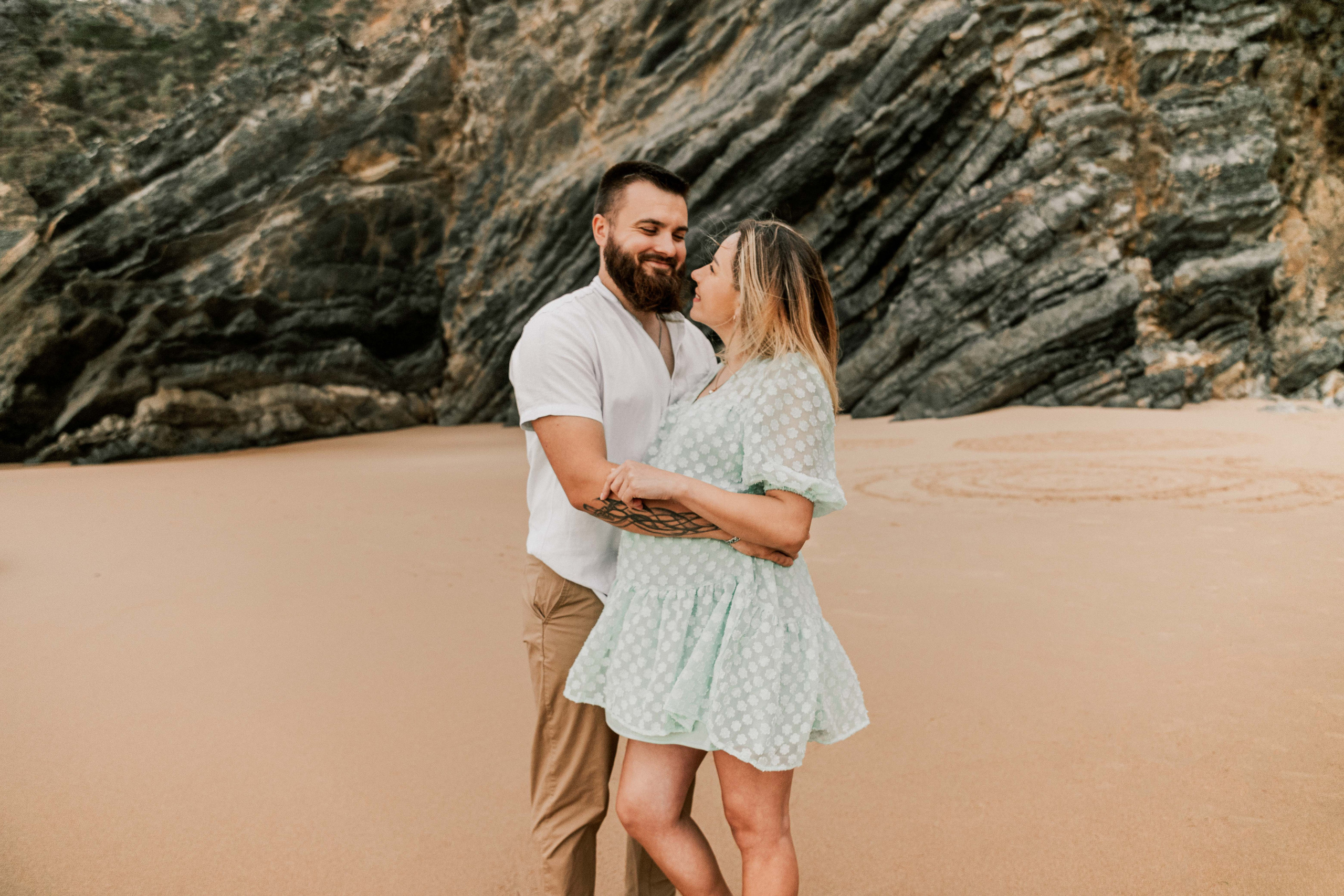 Sessão Maternidade em Praia da Adraga. Luxury Wedding Photography & Cinematic Films | Portugal & Destination Weddings | Ricardo & Mary Pictures