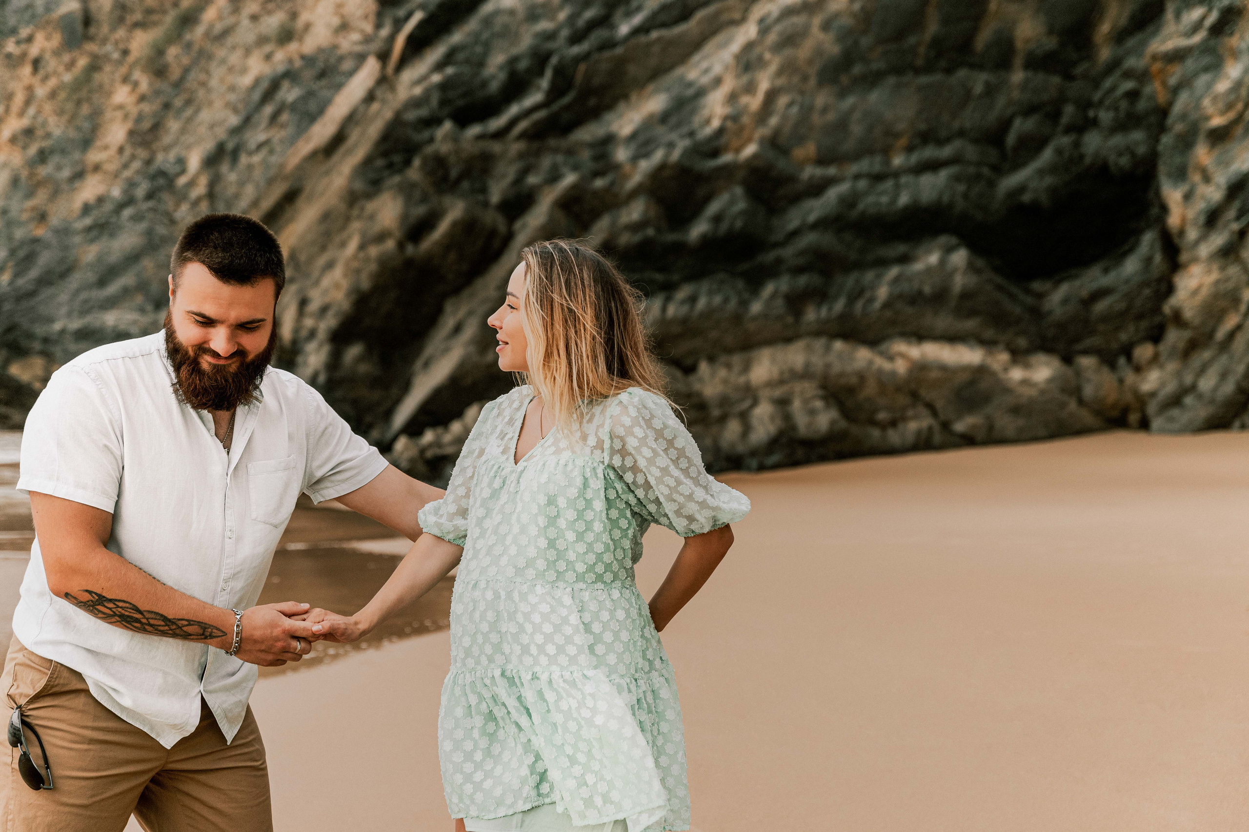Sessão Maternidade em Praia da Adraga. Luxury Wedding Photography & Cinematic Films | Portugal & Destination Weddings | Ricardo & Mary Pictures