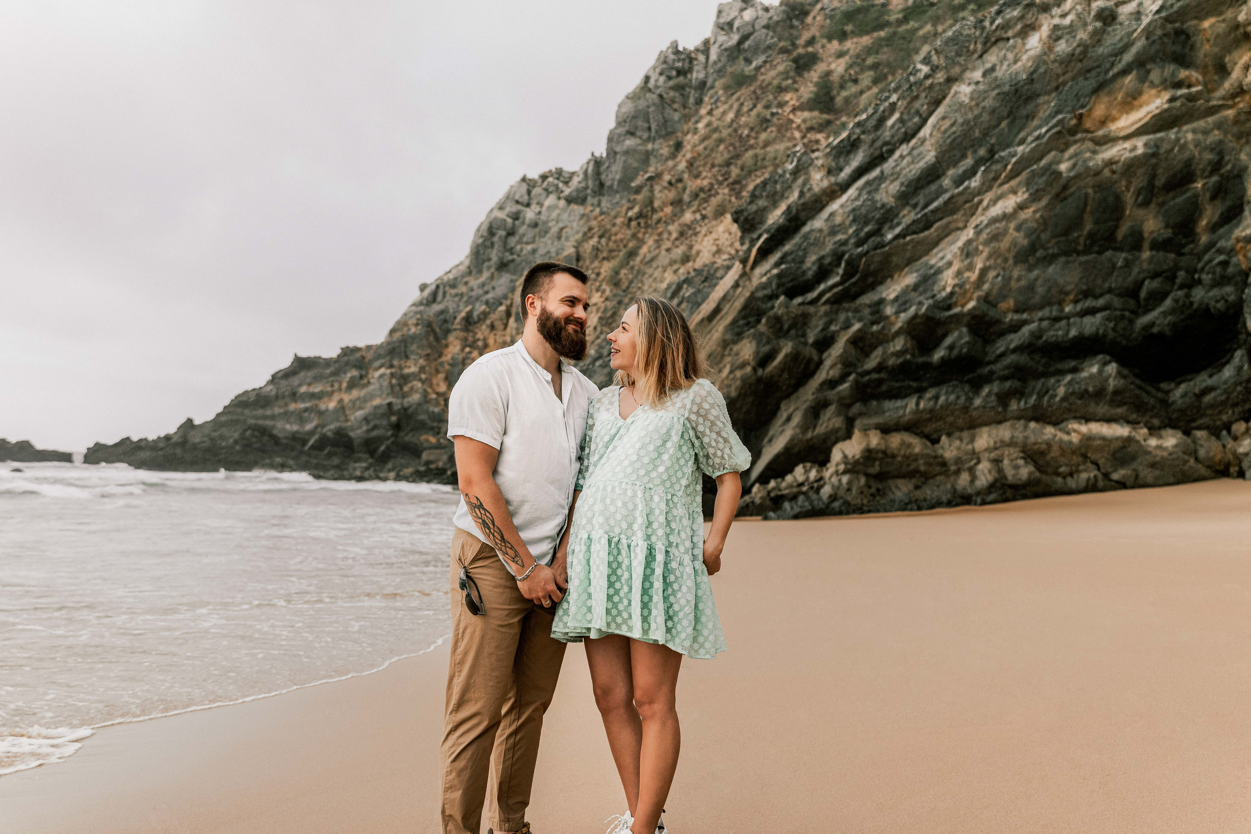 Sessão Maternidade em Praia da Adraga. Luxury Wedding Photography & Cinematic Films | Portugal & Destination Weddings | Ricardo & Mary Pictures