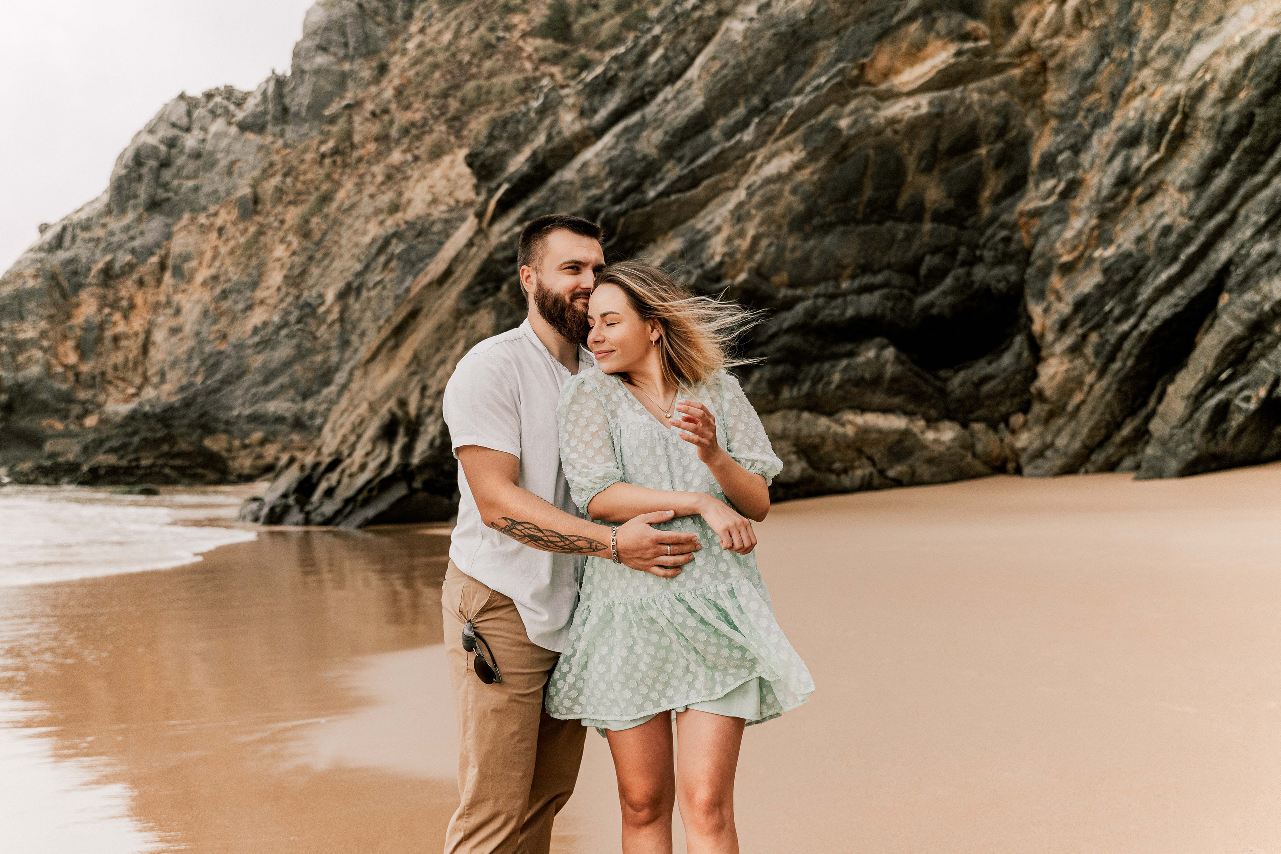 Sessão Maternidade em Praia da Adraga. Luxury Wedding Photography & Cinematic Films | Portugal & Destination Weddings | Ricardo & Mary Pictures