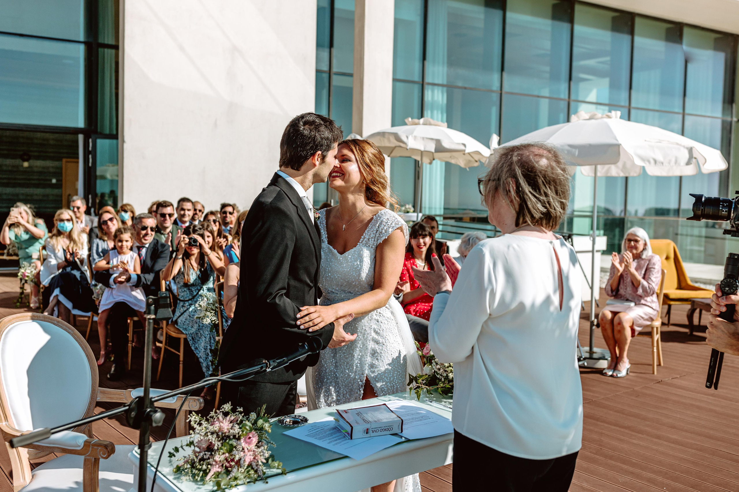 Luxury destination wedding praia del Rey Portugal. Luxury Wedding Photography & Cinematic Films | Portugal & Destination Weddings | Ricardo & Mary Pictures