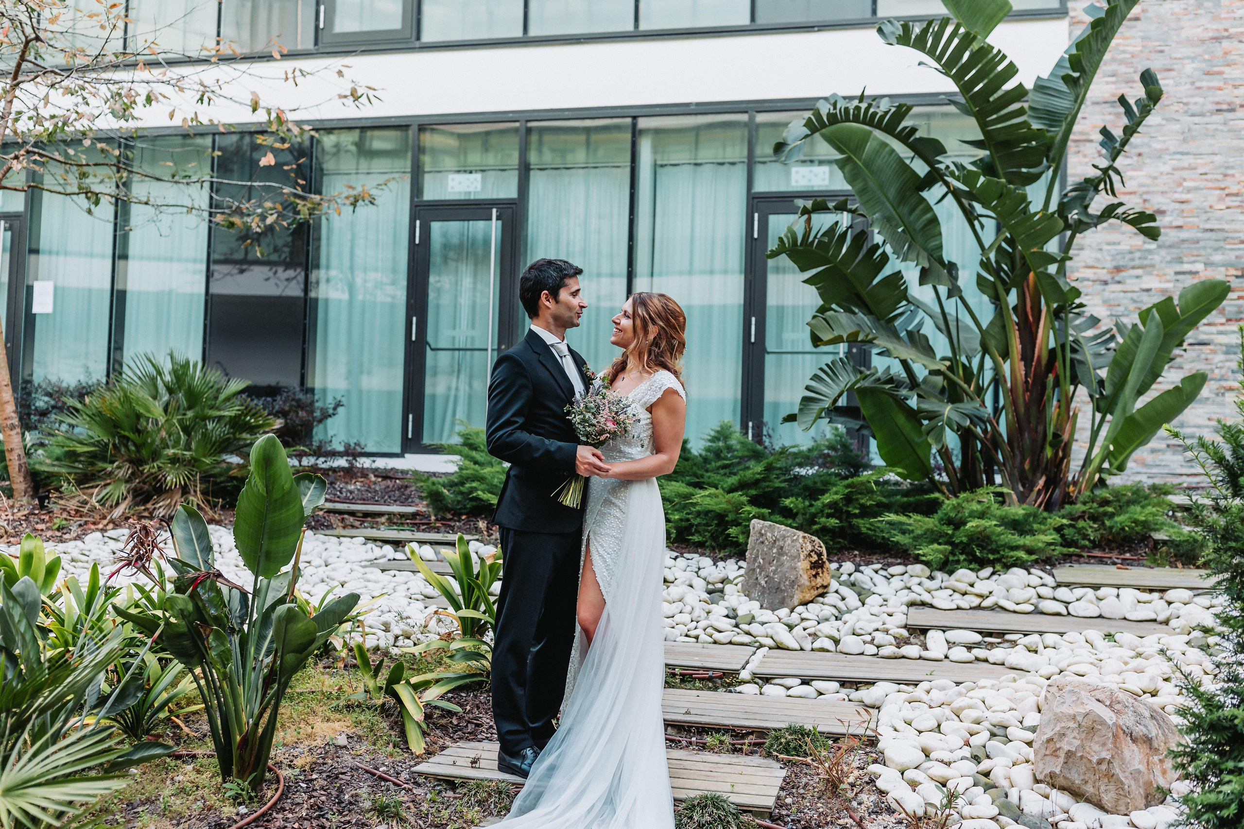 Luxury destination wedding praia del Rey Portugal. Luxury Wedding Photography & Cinematic Films | Portugal & Destination Weddings | Ricardo & Mary Pictures