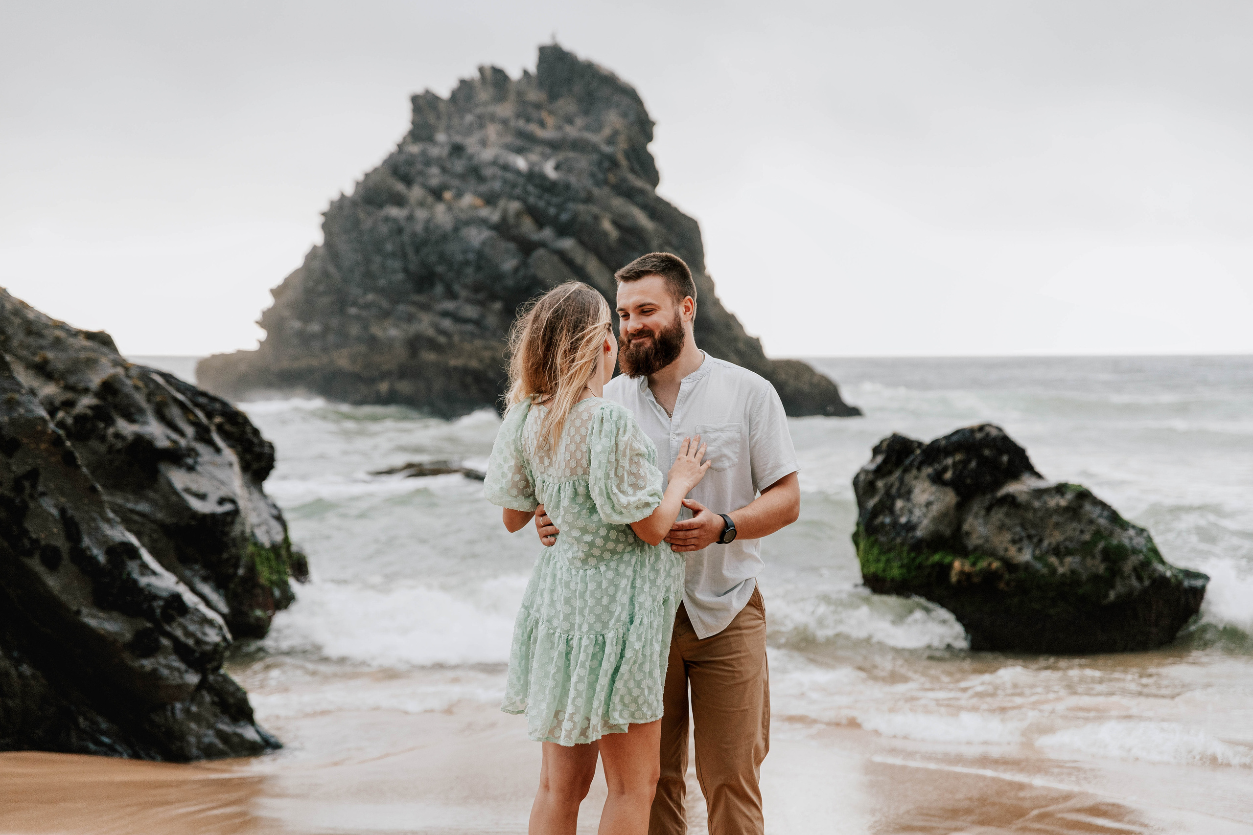 Sessão Maternidade em Praia da Adraga. Luxury Wedding Photography & Cinematic Films | Portugal & Destination Weddings | Ricardo & Mary Pictures