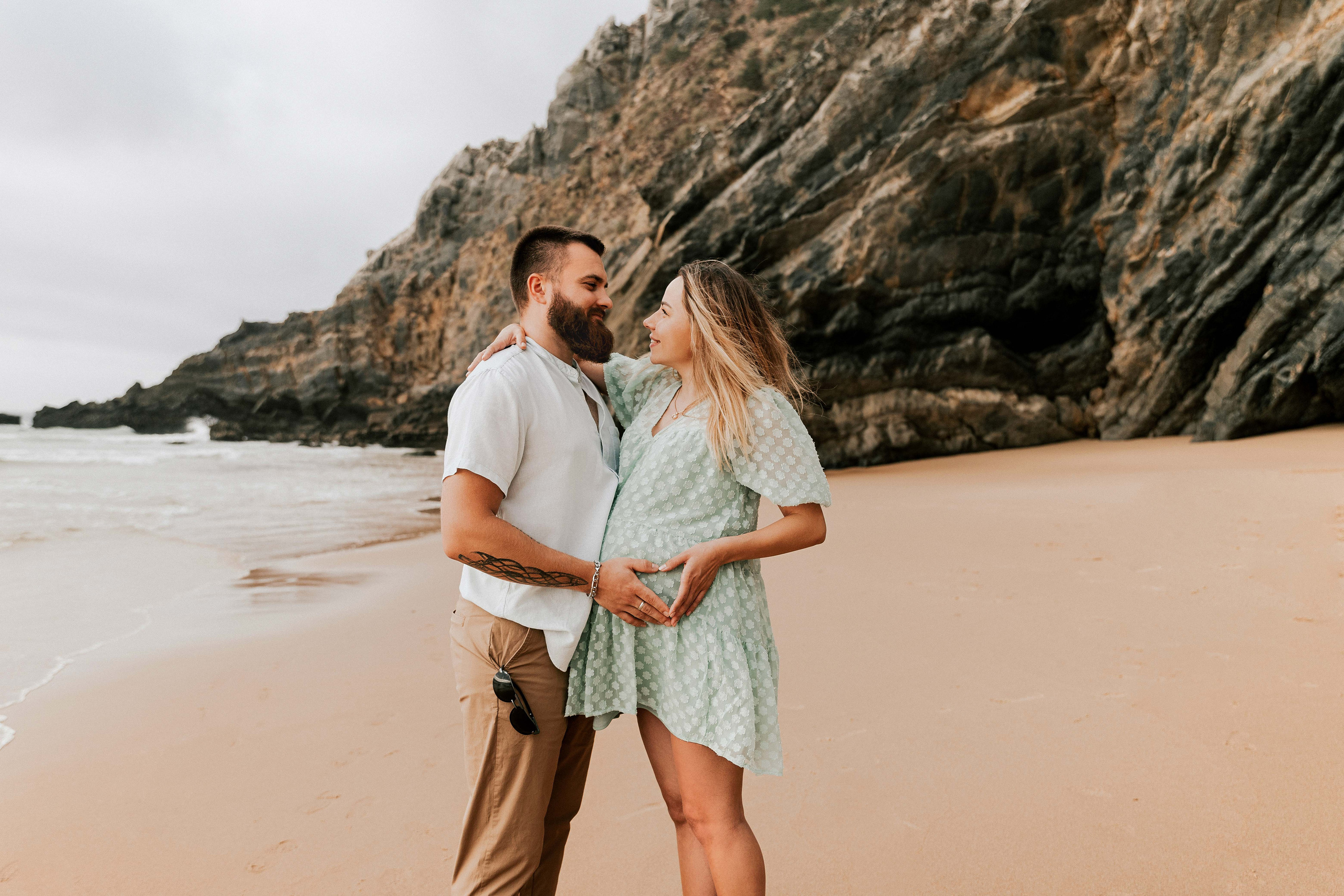 Sessão Maternidade em Praia da Adraga. Luxury Wedding Photography & Cinematic Films | Portugal & Destination Weddings | Ricardo & Mary Pictures