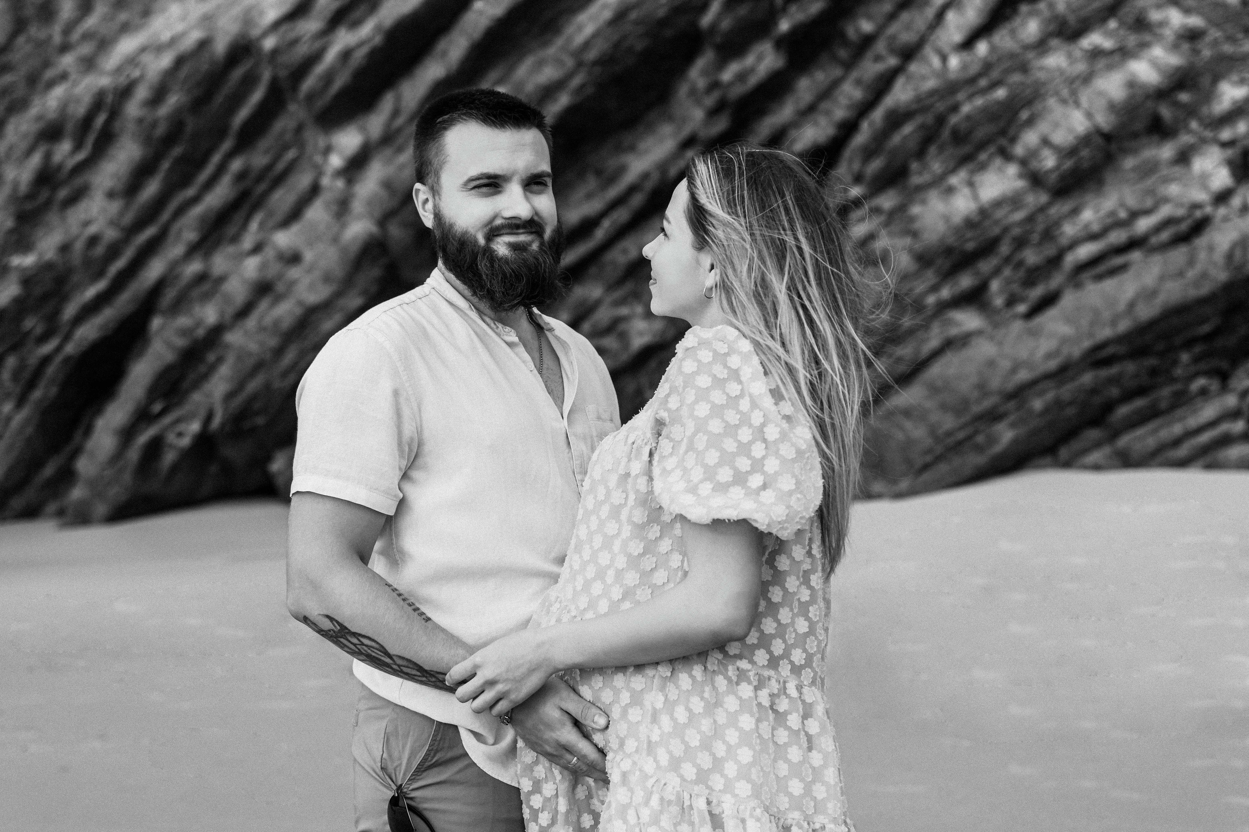 Sessão Maternidade em Praia da Adraga. Luxury Wedding Photography & Cinematic Films | Portugal & Destination Weddings | Ricardo & Mary Pictures