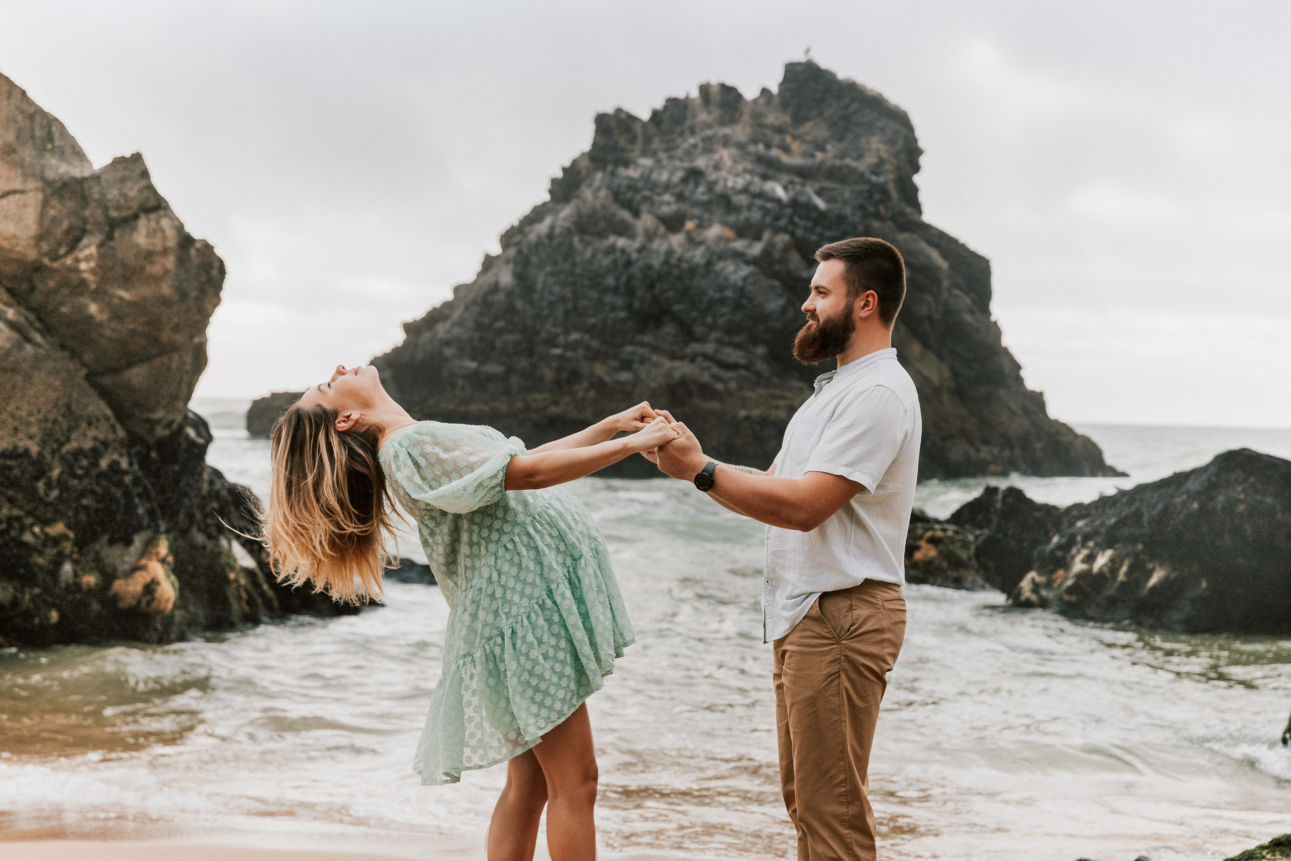 Sessão Maternidade em Praia da Adraga. Luxury Wedding Photography & Cinematic Films | Portugal & Destination Weddings | Ricardo & Mary Pictures