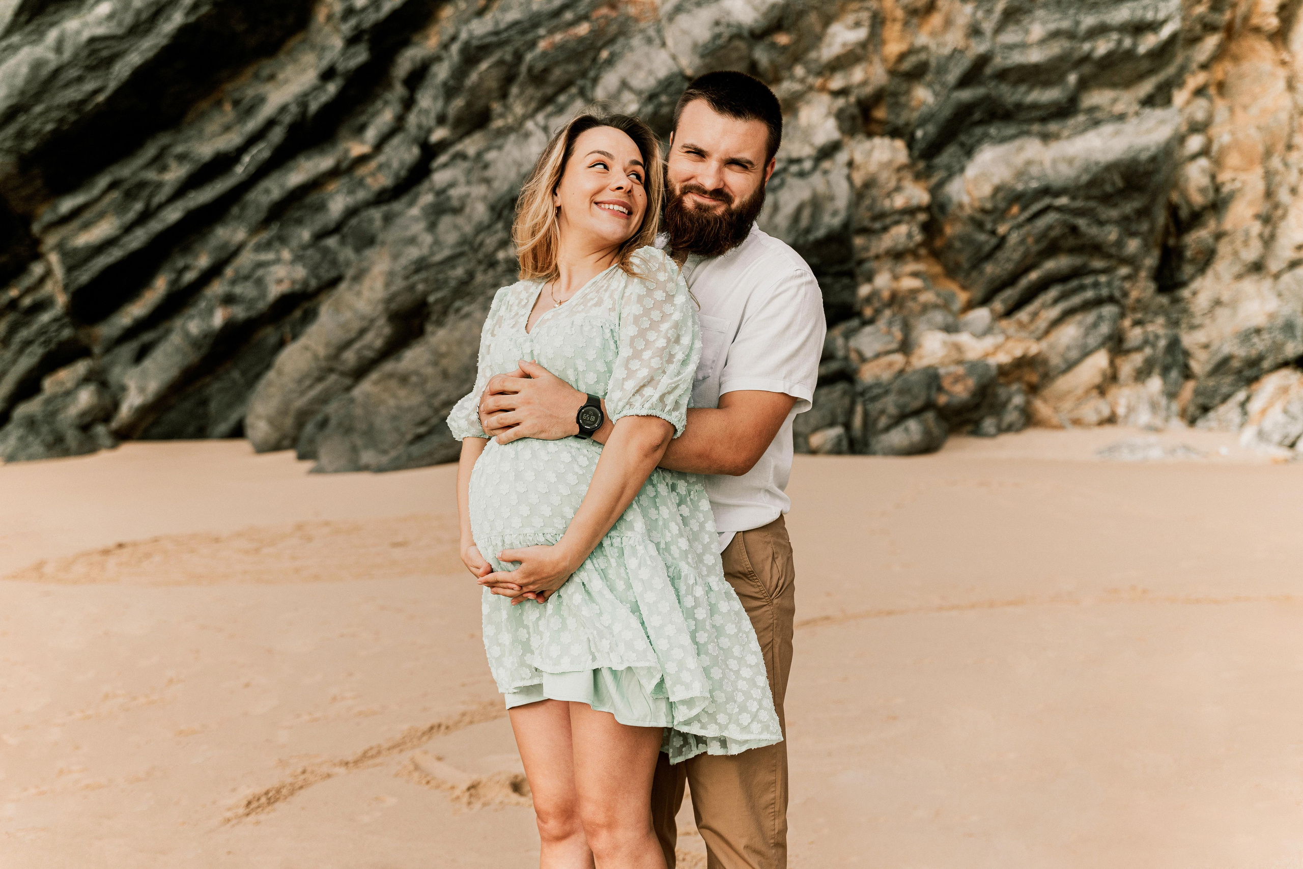 Sessão Maternidade em Praia da Adraga. Luxury Wedding Photography & Cinematic Films | Portugal & Destination Weddings | Ricardo & Mary Pictures