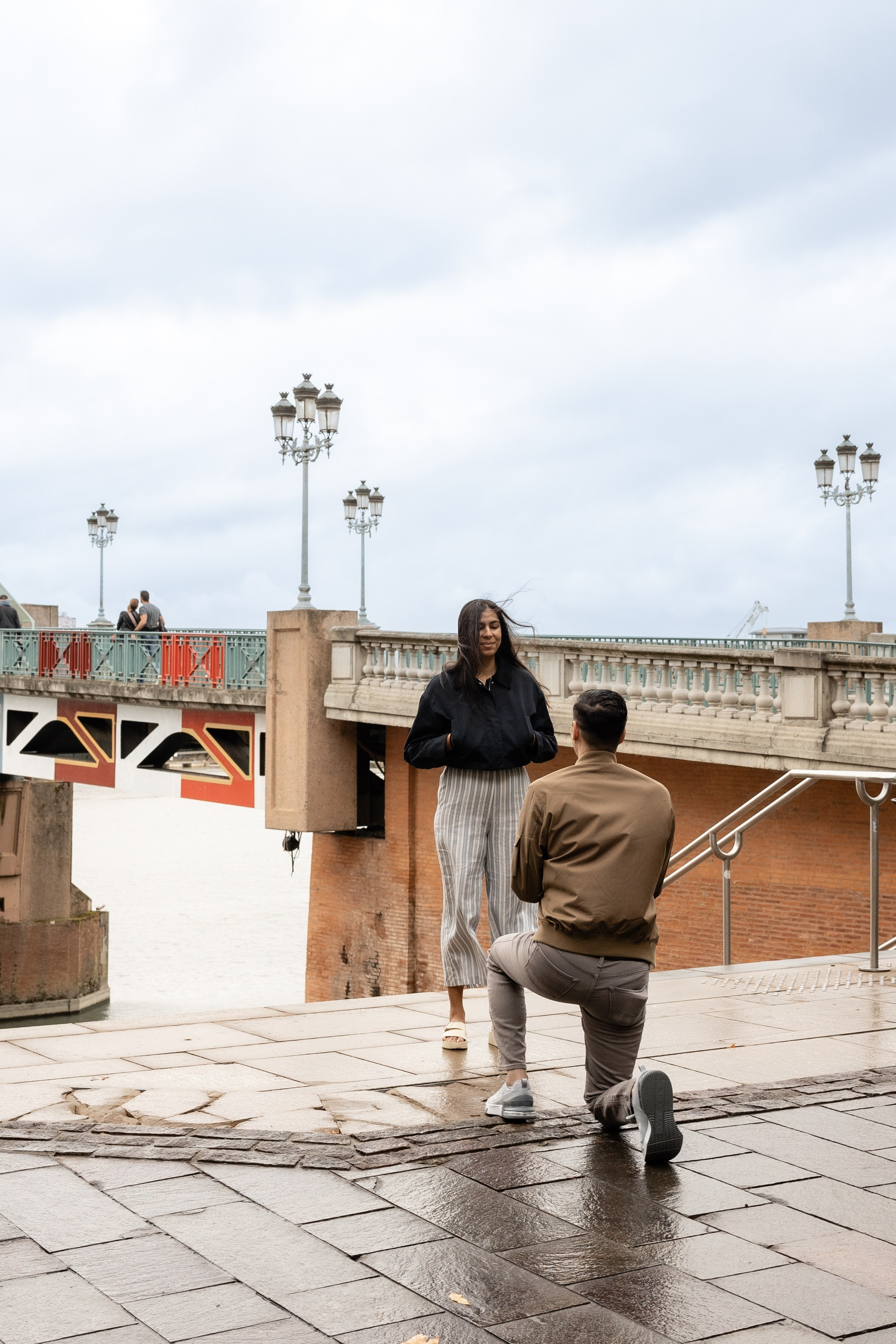 Surprise Proposal in Toulouse: A Love Story from Seattle to the Heart of France. Eugénie Smirnova — Photographe à Toulouse et dans le Sud-Ouest