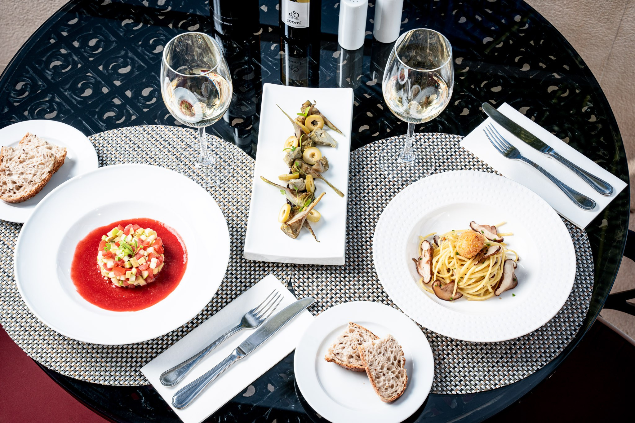 Fotografía de comida en Es Castell, Hotel Castillo Son Vida. Mallorca Wedding, Corporate & Social Photographer