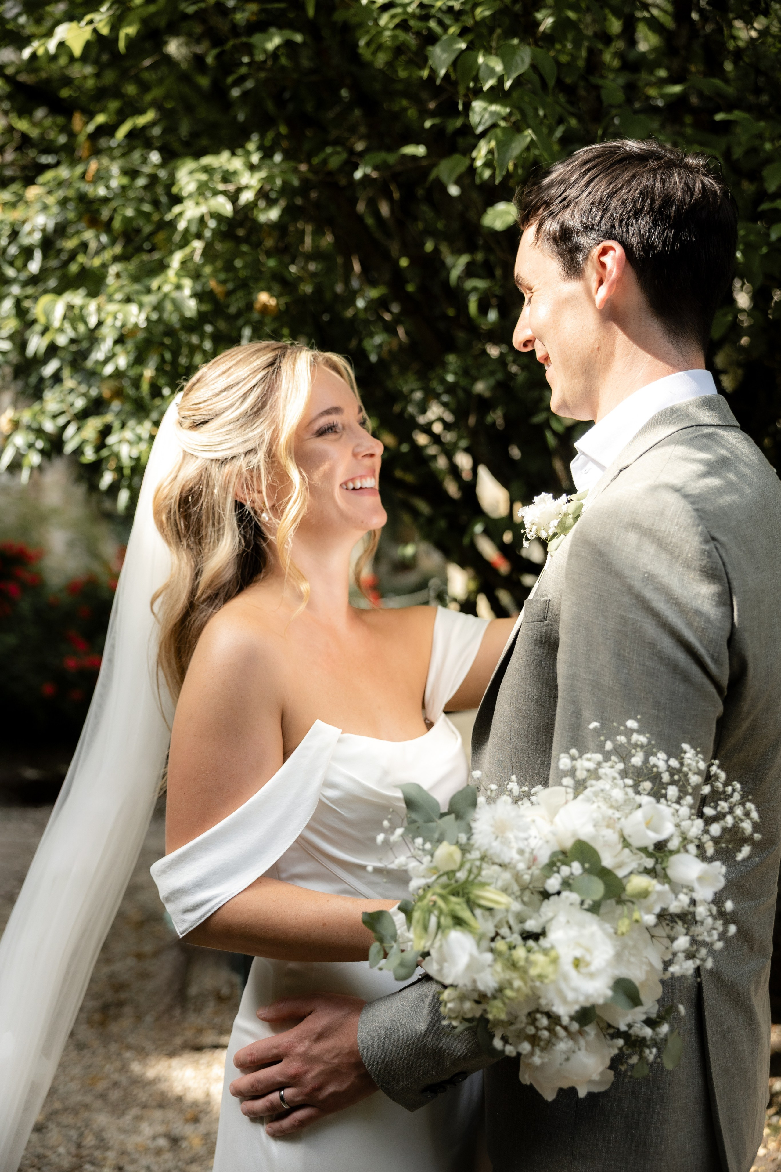 Sarah & Sean — a fairytale wedding at Château Sentout. Eugenie Smirnova — wedding, corporate and lifestyle photographer in Toulouse and Southwest France