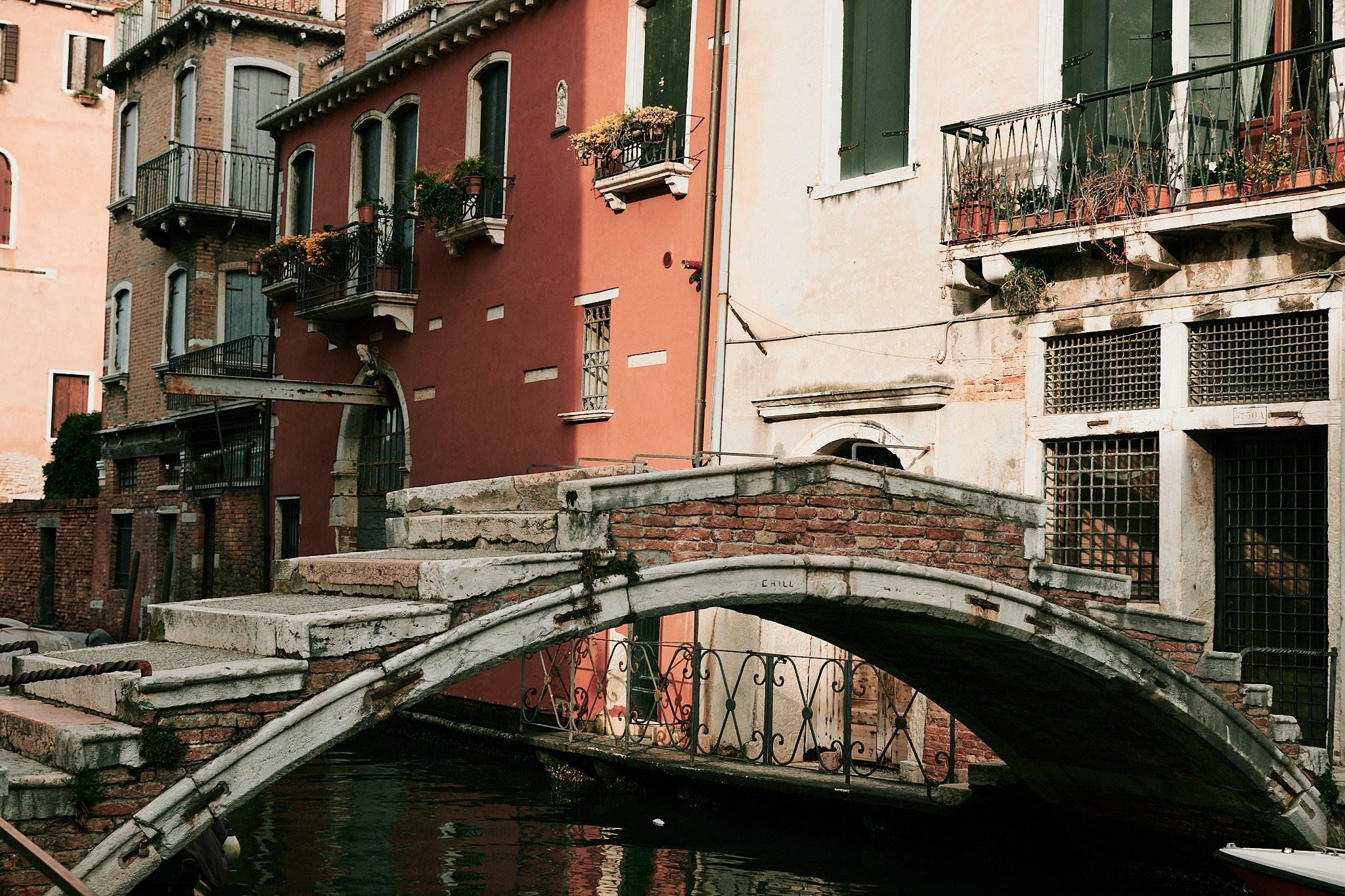 The Ponte Chiodo (Nail Bridge) in Venice. Фотограф в Венеции, Италия. Зотова Яна
