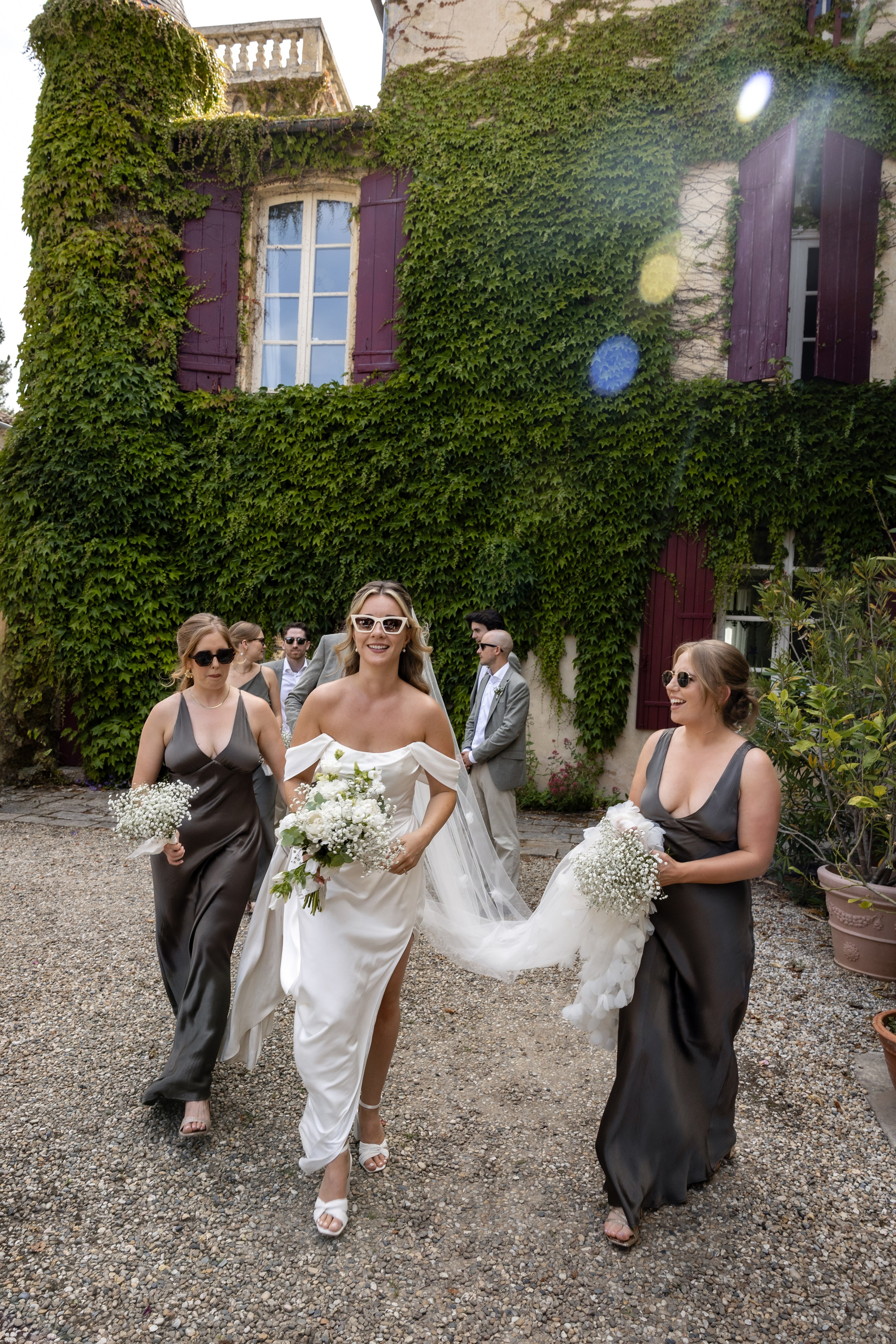 Sarah & Sean — a fairytale wedding at Château Sentout. Eugenie Smirnova — wedding, corporate and lifestyle photographer in Toulouse and Southwest France
