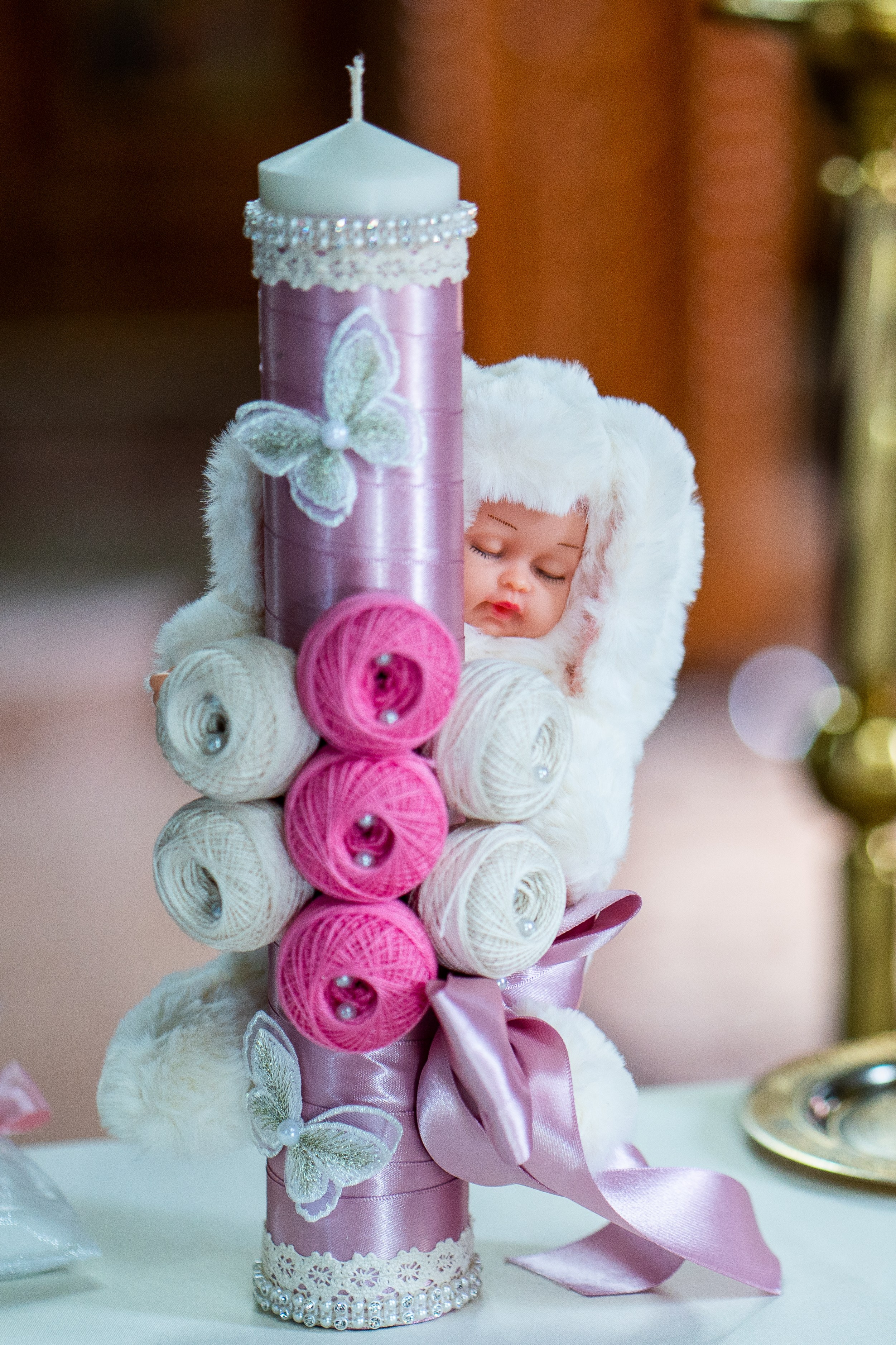 “Bebeluș botezat în biserică, ținut în brațe de nași” • “Detaliu cu lumânarea de botez decorată cu flori albe” • “Părinți emoționați alături de copilul lor la ceremonia de botez” • “Masa festivă de botez cu decor tematic și tort personalizat” • “Momentul în care preotul toarnă apă sfințită pe fruntea bebelușului” “Bebeluș în rochie albă de botez, zâmbind în brațele mamei” • “Detaliu cu cruciulița de botez așezată pe o pernă de satin” • “Părinți și nași aprinzând lumânările în timpul ceremoniei de botez” • “Tort de botez decorat cu figurine tematice și numele copilului” • “Copil botezat dormind liniștit în pătuțul decorat festiv” • “Momentul în care preotul binecuvântează copilul în fața altarului” • “Invitați adunându-se în jurul mesei festive la petrecerea de botez” • “Bebeluș ținând în mână o jucărie personalizată primită la botez” • “Familie fericită pozând împreună după ceremonia de botez” • “Decor tematic cu baloane și flori la locația petrecerii de botez” fotograf Botoșani fotograf evenimente fotograf botez Alin Chirila fotograf alinofotostudio,- Preotul ținându-l pe micuțul Mathias Gabriel la botez, în biserica Înălțarea Domnului, Copălău - Detalii de la botezul lui Mathias – lumânare, trusou și icoană - Familia lui Mathias Gabriel alături de micuț, în ziua botezului - Portret emoționant cu mama și bebelușul în brațe, în biserică,fotograf profesionist evenimente Botoșani, Iași, Suceava, Fălticeni, Bacău, Pașcani, Roman - AlinoFotoStudio by Alin Chirilă - servicii foto nuntă, botez, cununie, ședințe foto creative, albume personalizate, fotografii emoționante și calitative pentru cele mai importante momente din viață,fotograf nuntă Botoșani Alin Chirilă, ședință foto botez Iași - AlinoFotoStudio, servicii fotograf profesionist evenimente Suceava, fotograf cununie civilă Fălticeni - Alin Chirilă, album foto nuntă personalizat Bacău.“Bebeluș botezat în biserică, ținut în brațe de nași” • “Detaliu cu lumânarea de botez decorată cu flori albe” • “Părinți emoționați alături de copilul lor la ceremonia de botez” • “Masa festivă de botez cu decor tematic și tort personalizat” • “Momentul în care preotul toarnă apă sfințită pe fruntea bebelușului” “Bebeluș în rochie albă de botez, zâmbind în brațele mamei” • “Detaliu cu cruciulița de botez așezată pe o pernă de satin” • “Părinți și nași aprinzând lumânările în timpul ceremoniei de botez” • “Tort de botez decorat cu figurine tematice și numele copilului” • “Copil botezat dormind liniștit în pătuțul decorat festiv” • “Momentul în care preotul binecuvântează copilul în fața altarului” • “Invitați adunându-se în jurul mesei festive la petrecerea de botez” • “Bebeluș ținând în mână o jucărie personalizată primită la botez” • “Familie fericită pozând împreună după ceremonia de botez” • “Decor tematic cu baloane și flori la locația petrecerii de botez” fotograf Botoșani fotograf evenimente fotograf botez Alin Chirila fotograf alinofotostudio.fotograf botez Amelis Maria, fotografie botez Botoșani, fotograf Alin Chirilă, amintiri botez, fotografii botez, botez Amelis Maria, fotograf copii, fotografie botez în Botoșani,