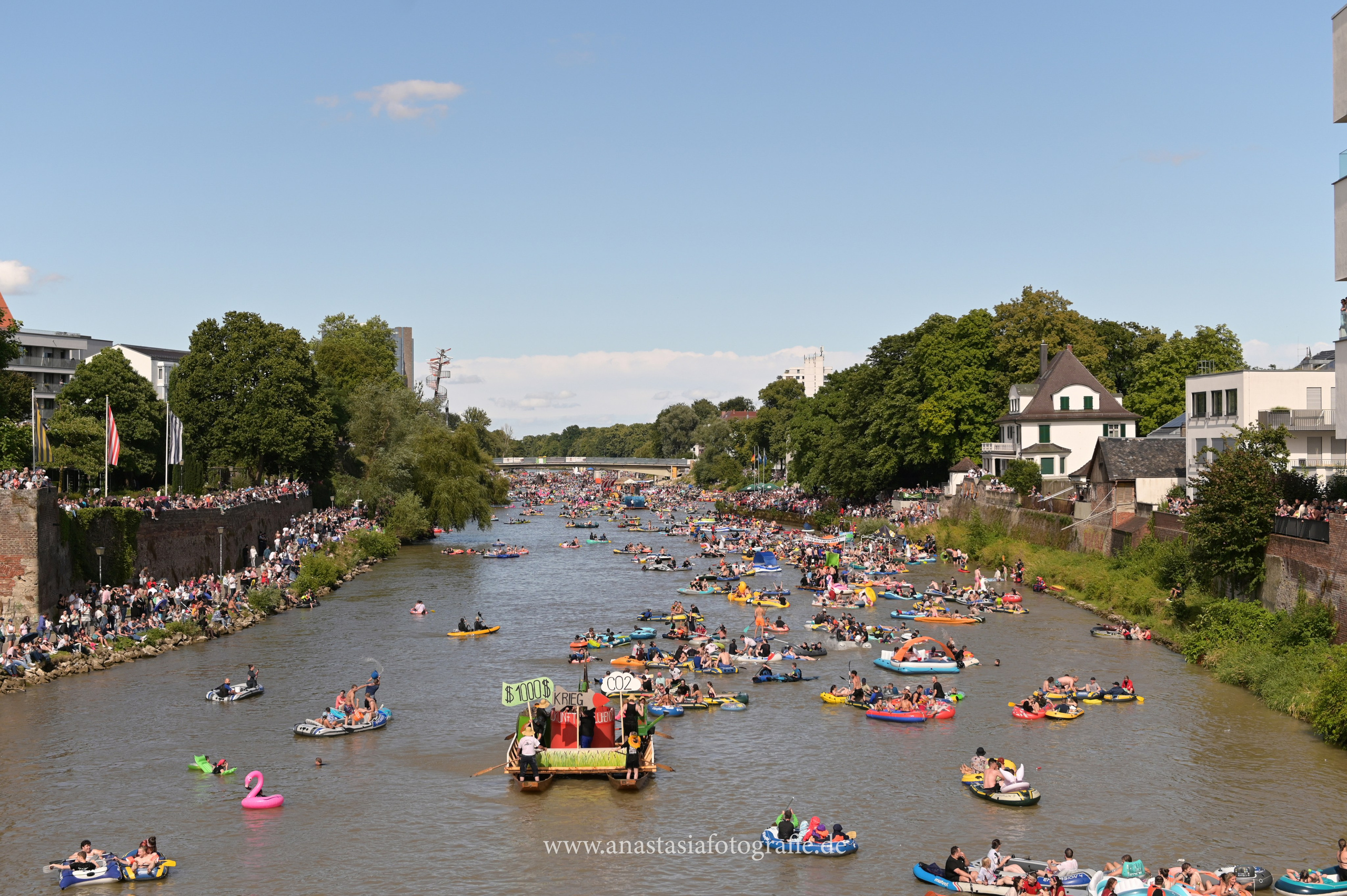 Nabada Ulm 2025. Newbornfotograf Kinderfotograf Ulm Familienfotograf Anastasia Neu-Ulm