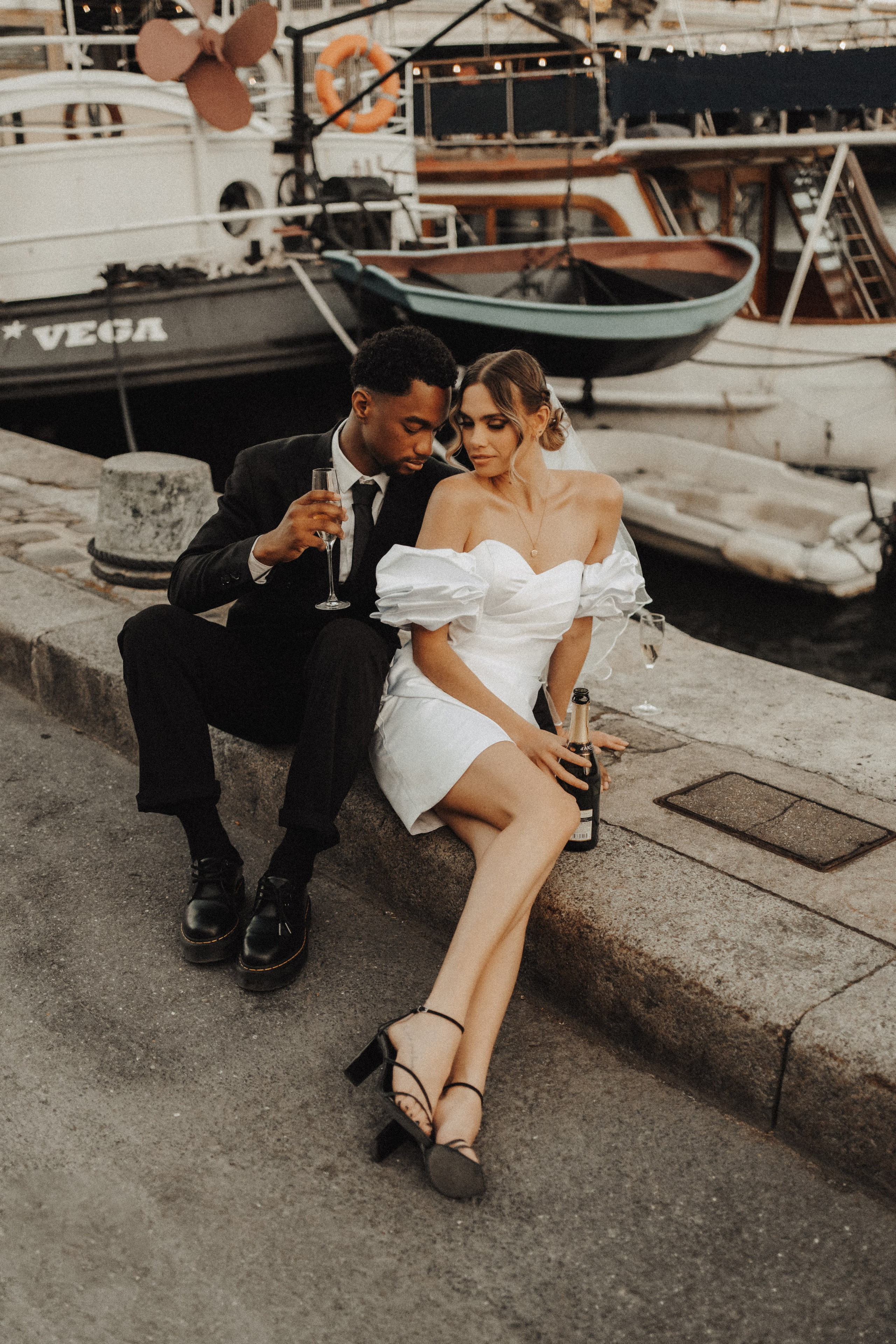 Photographer in Paris Yulia Shkadina | Couples, engagement, pre-wedding, individual photo-shoots in Paris at the best locations