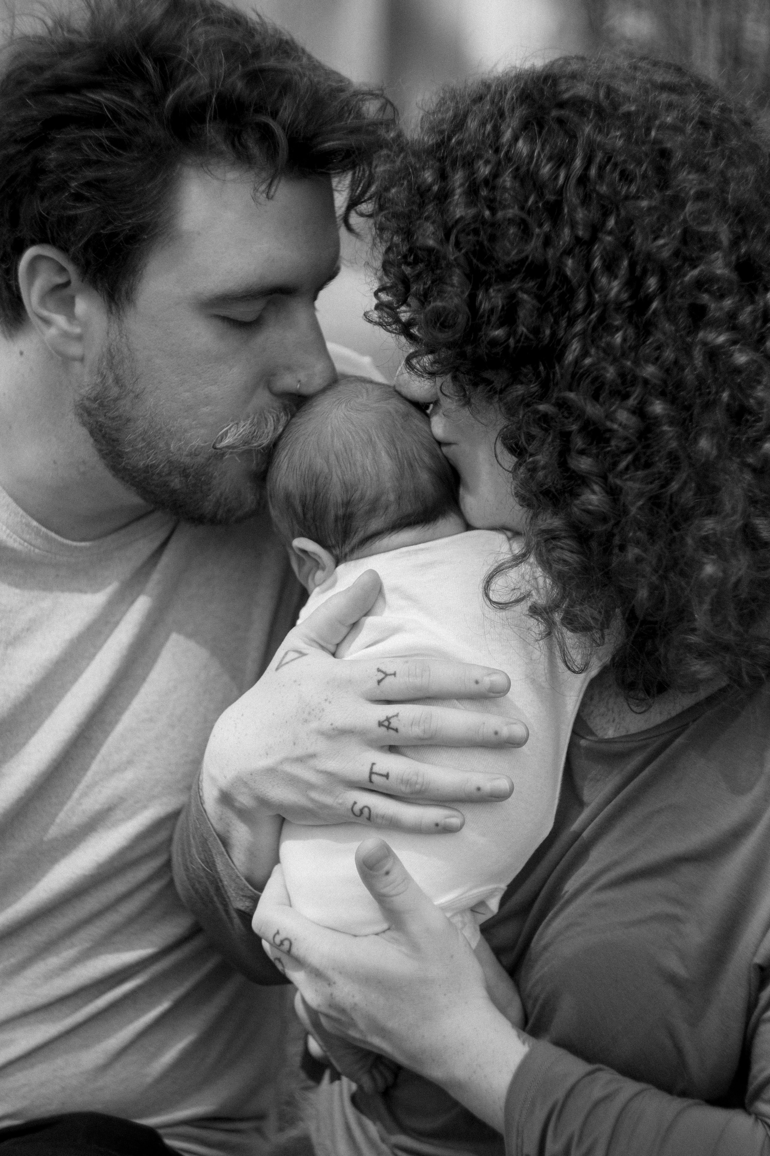 What to Expect from a Relaxed, In-Home Newborn Photo Session | Richmond, VA. Family Photographer Anna Dobrovolskaia | Richmond, VA