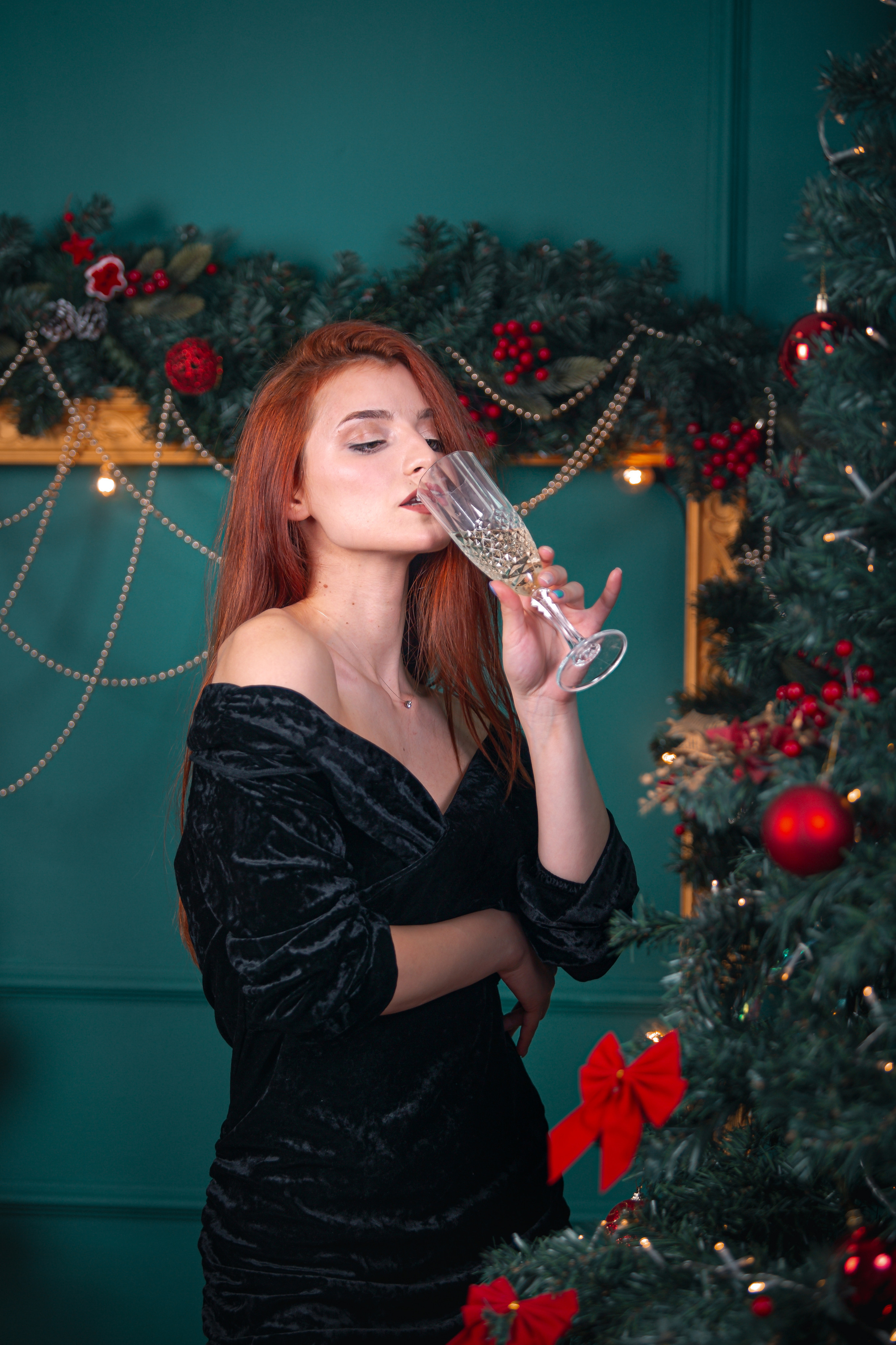 Коледна компания 2022/2023. Фотограф Бургас. Фотосесии в студио и на открито, портрети, заснемане