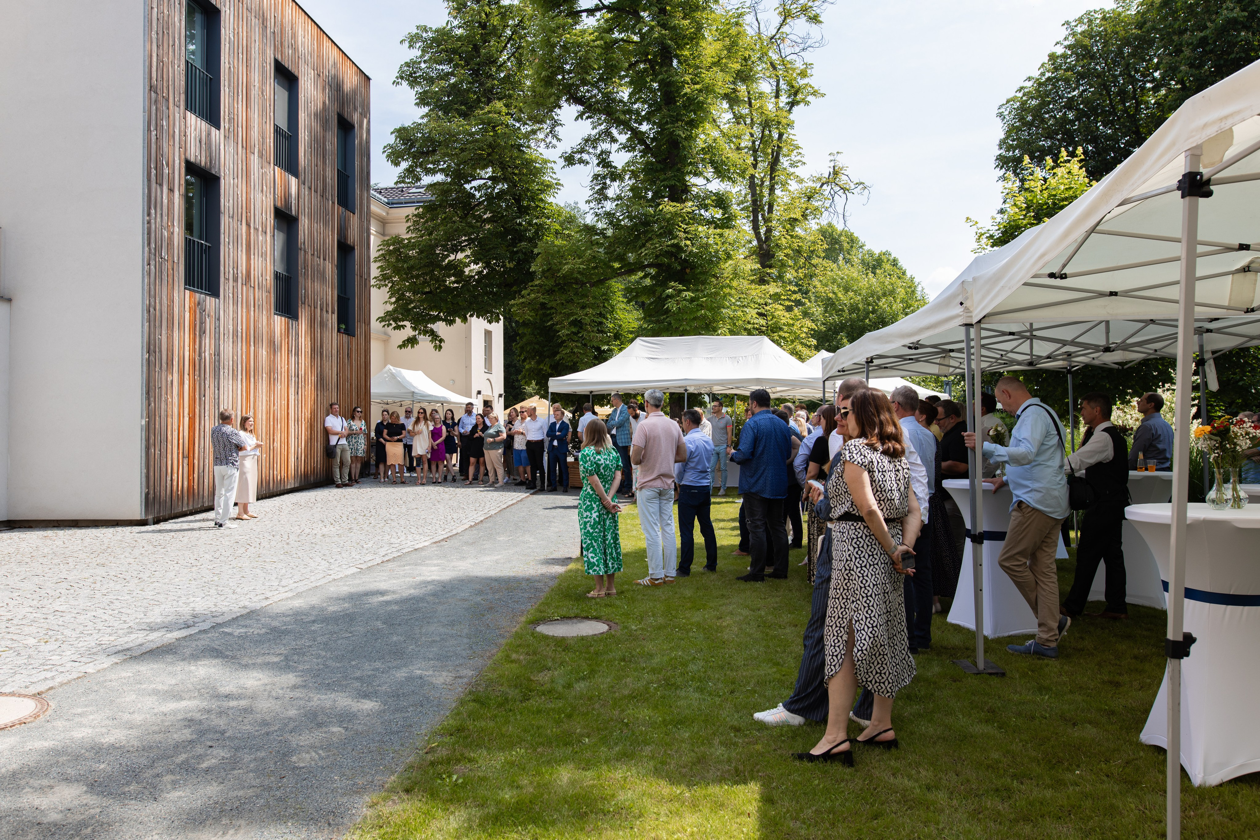 Eventová fotografie. Dana Lišková — Empatická fotografka | Introspektivní umělkyně | Neurodivergentní koučka| Zakladatelka Artepy.cz