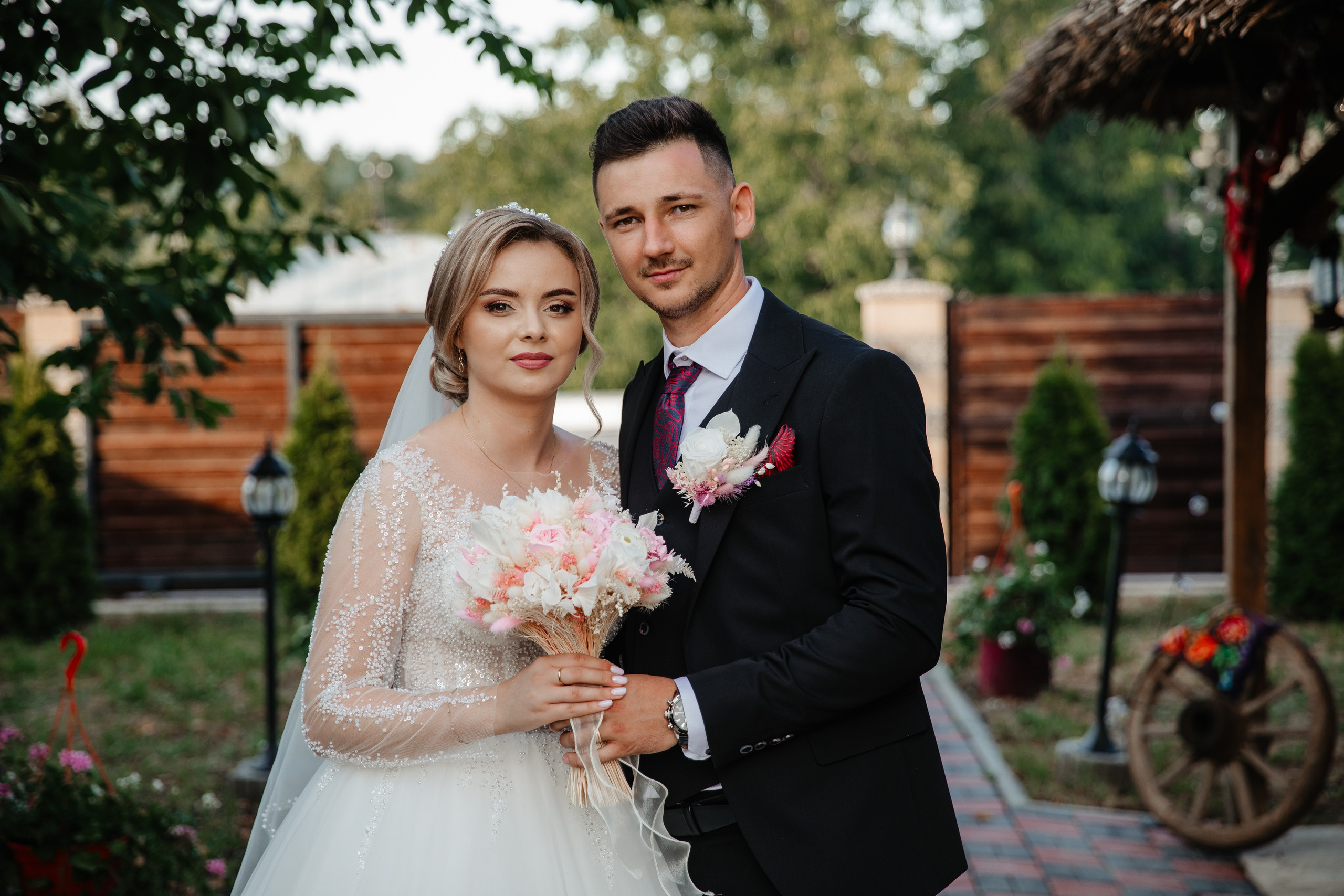 servicii foto. servicii foto Botoșani. servicii foto video Botoșani. fotograf nunta. fotograf evenimente. fotograf nunta Botoșani. Alin chirila. Alin chirila fotograf. Alinofotostudio.- Mire și mireasă – Marius și Nina – ziua nunții, 2024 - Emoție la cununia religioasă – Botoșani, Marius & Nina - Dansul mirilor – Marius și Nina, nuntă de poveste - Sedinta foto romantică în natură – Marius & Nina - Detalii elegante de nuntă – rochia miresei, buchet, verighete