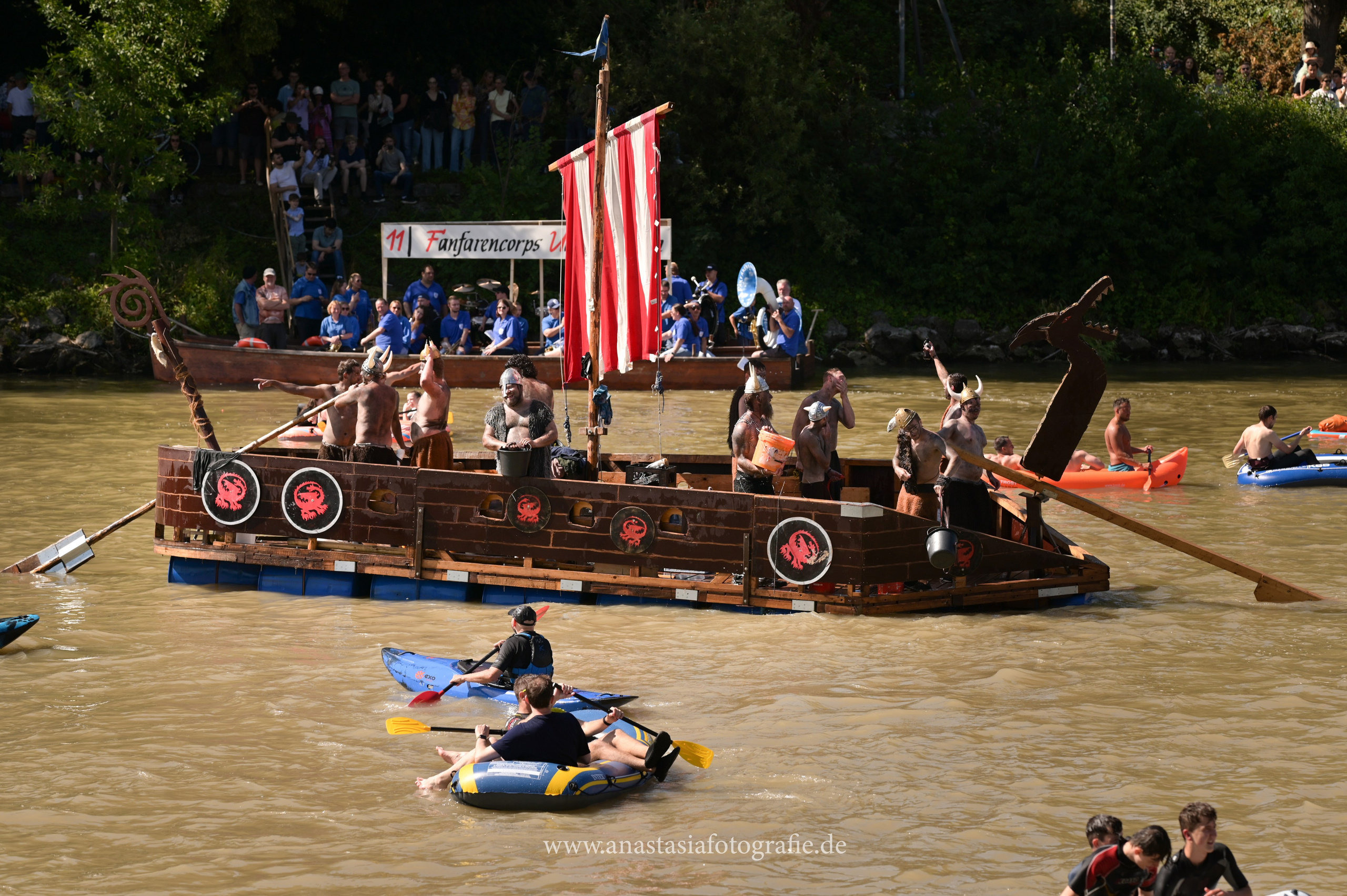 Nabada Ulm 2025. Newbornfotograf Kinderfotograf Ulm Familienfotograf Anastasia Neu-Ulm