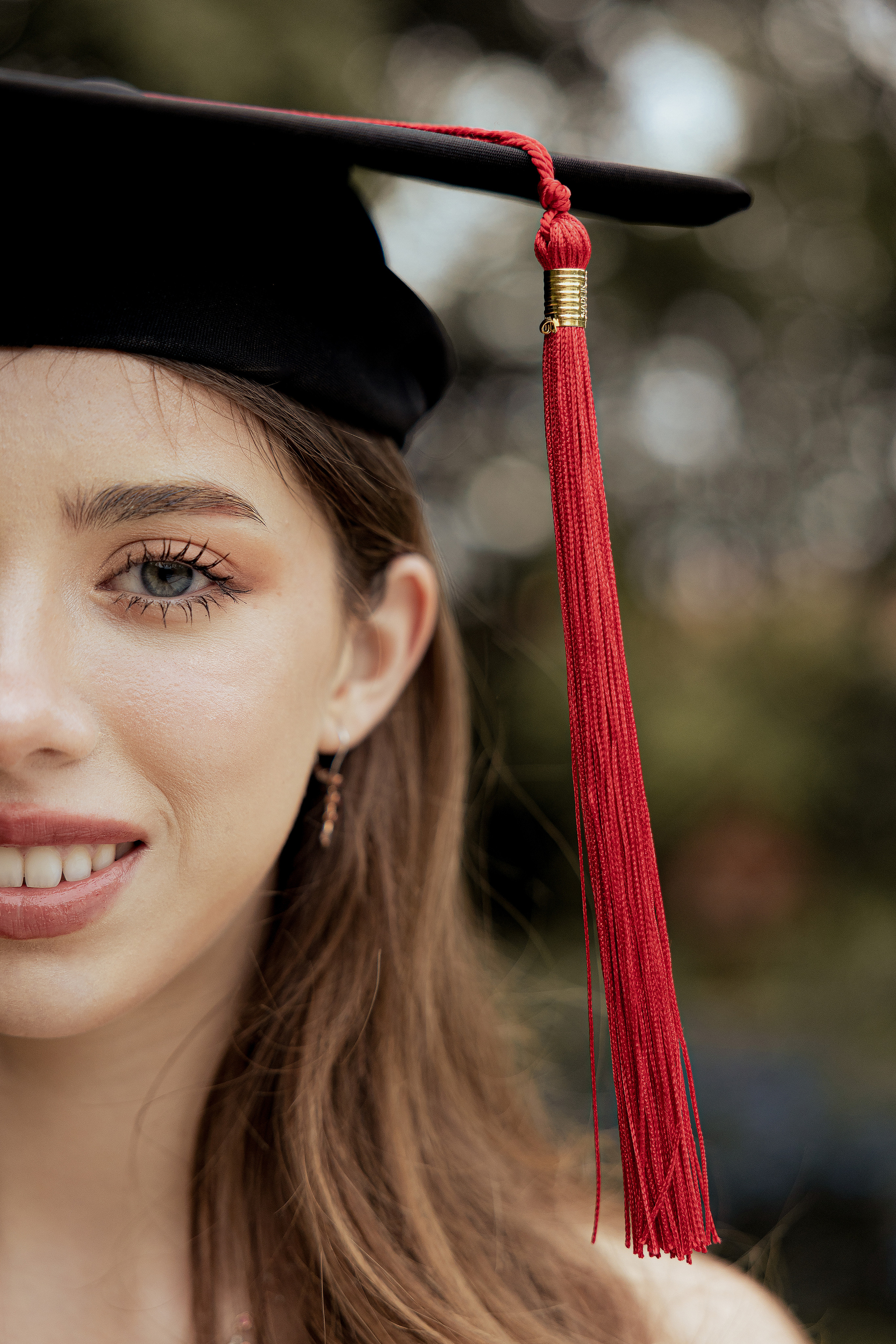 Graduation photo session in Toulouse. Eugenie Smirnova — wedding, corporate and lifestyle photographer in Toulouse and Southwest France