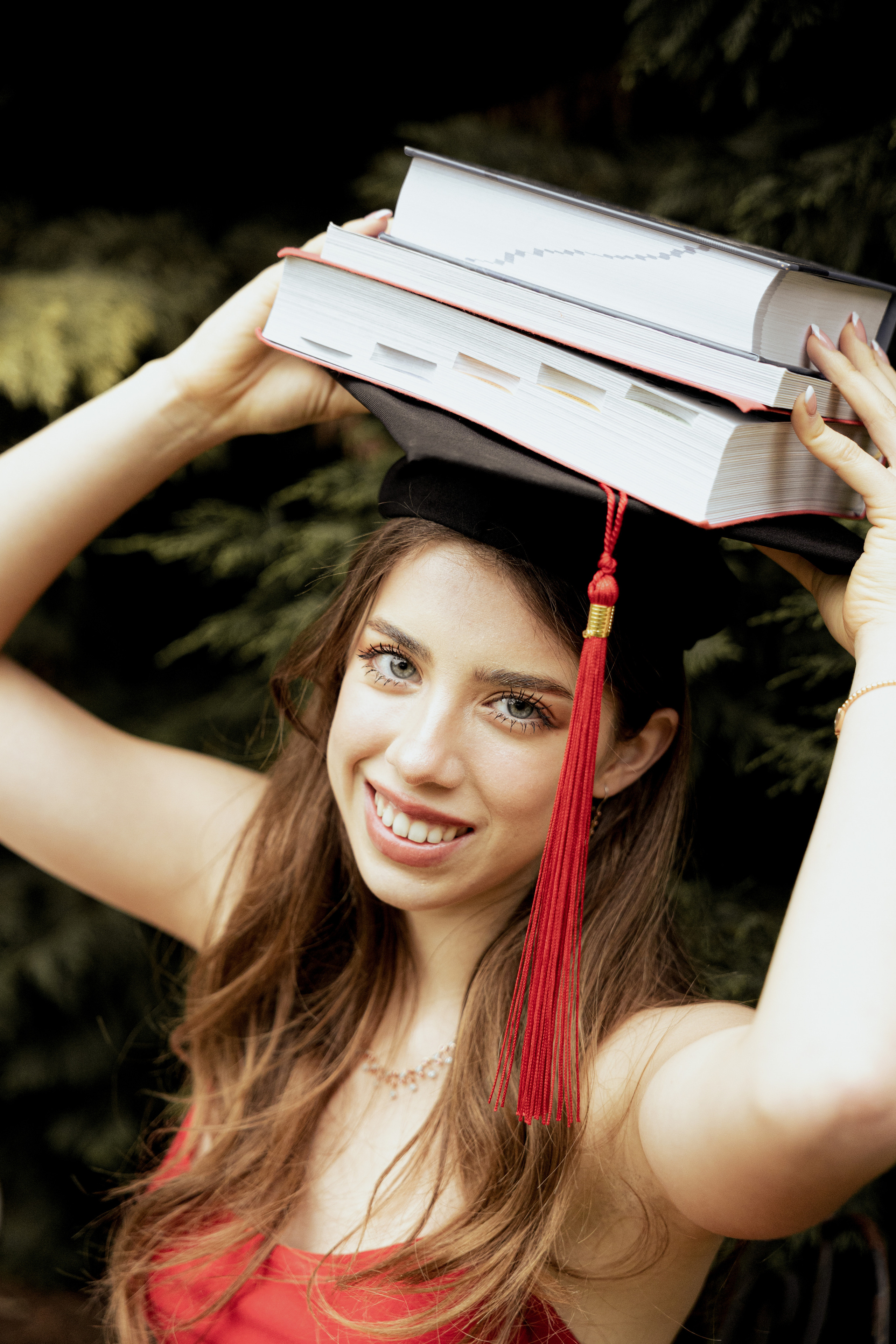 Graduation photo session in Toulouse. Eugenie Smirnova — wedding, corporate and lifestyle photographer in Toulouse and Southwest France