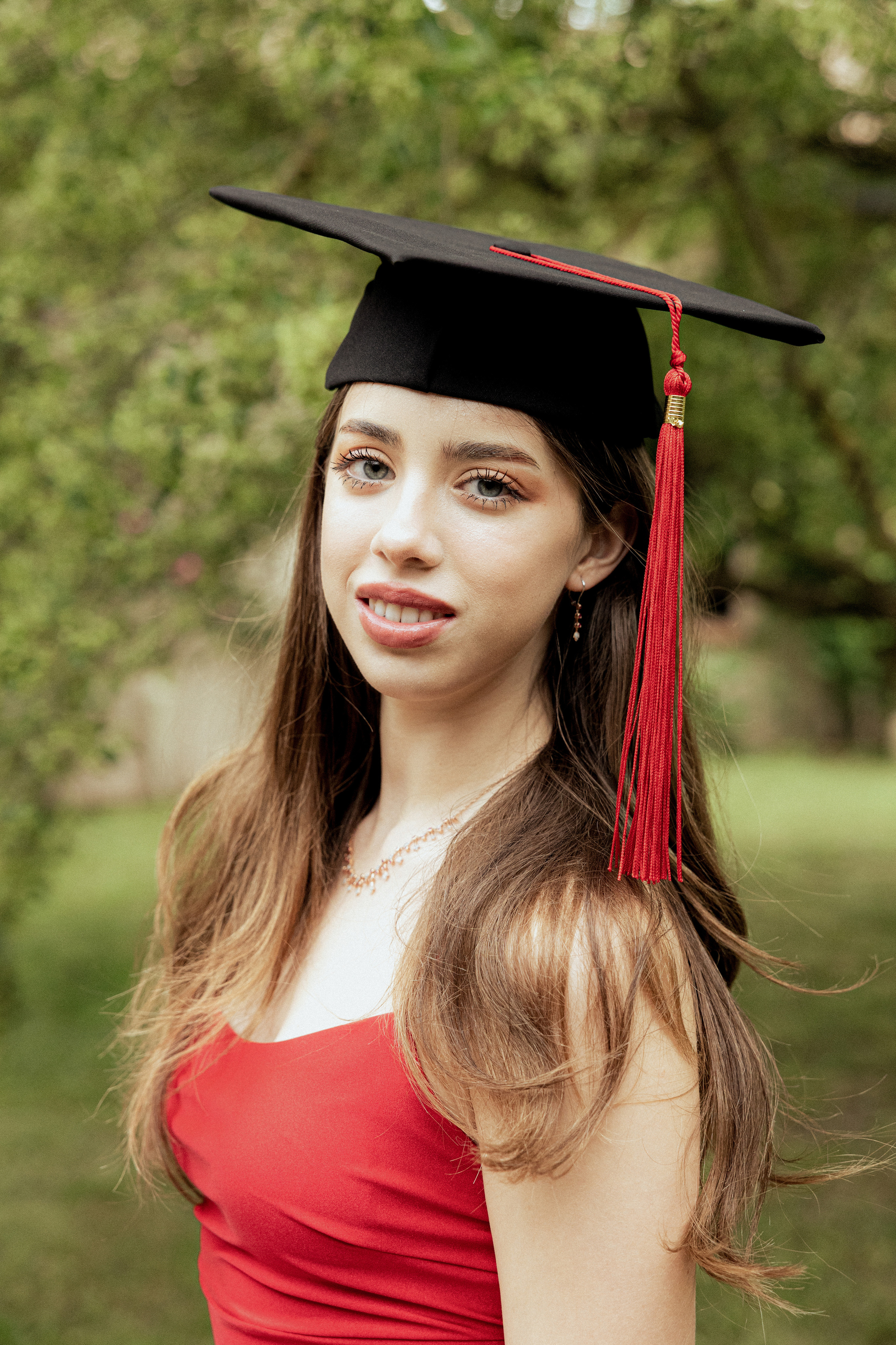Graduation photo session in Toulouse. Eugenie Smirnova — wedding, corporate and lifestyle photographer in Toulouse and Southwest France